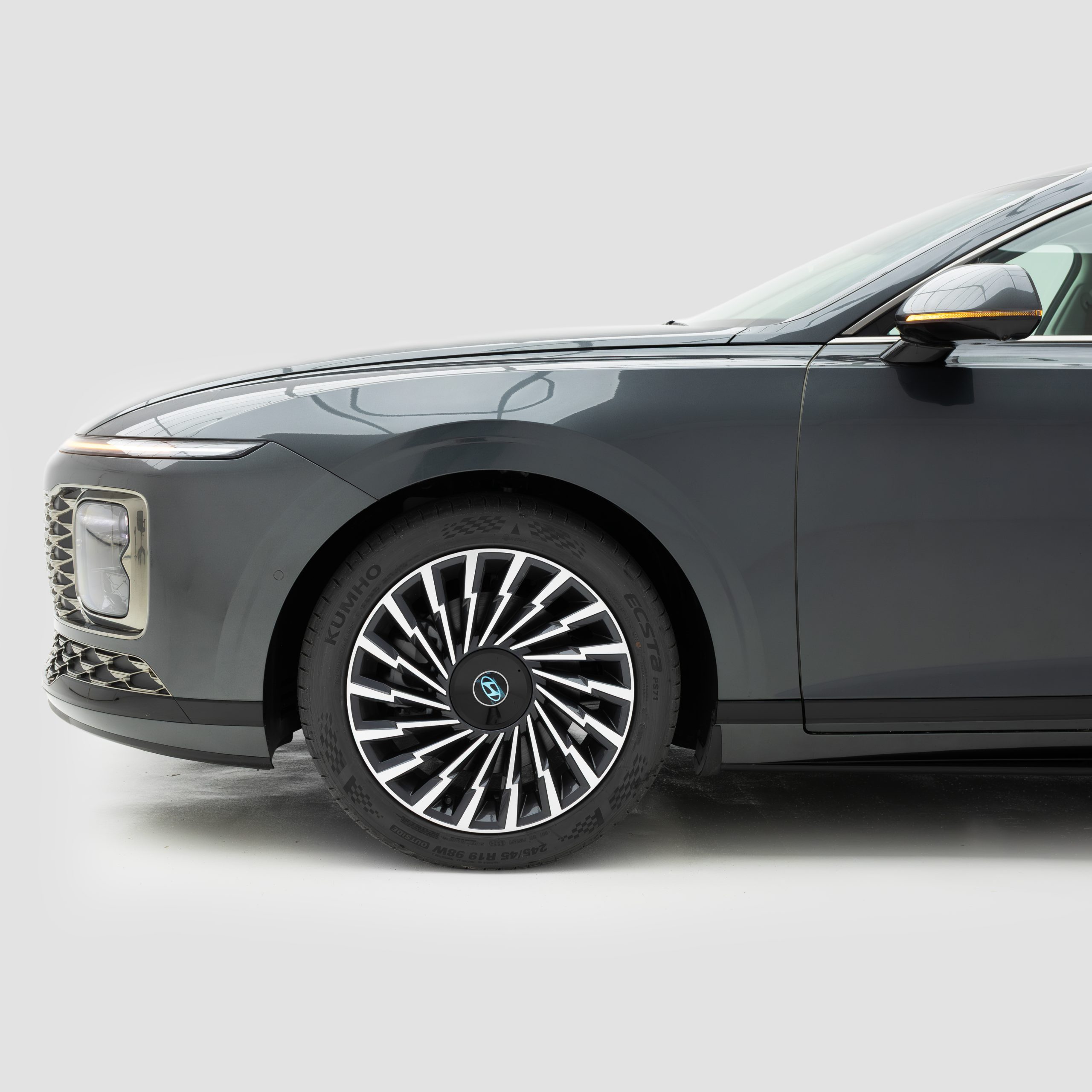 هيونداي ازيرا كاليجرافي 3500 سي سي