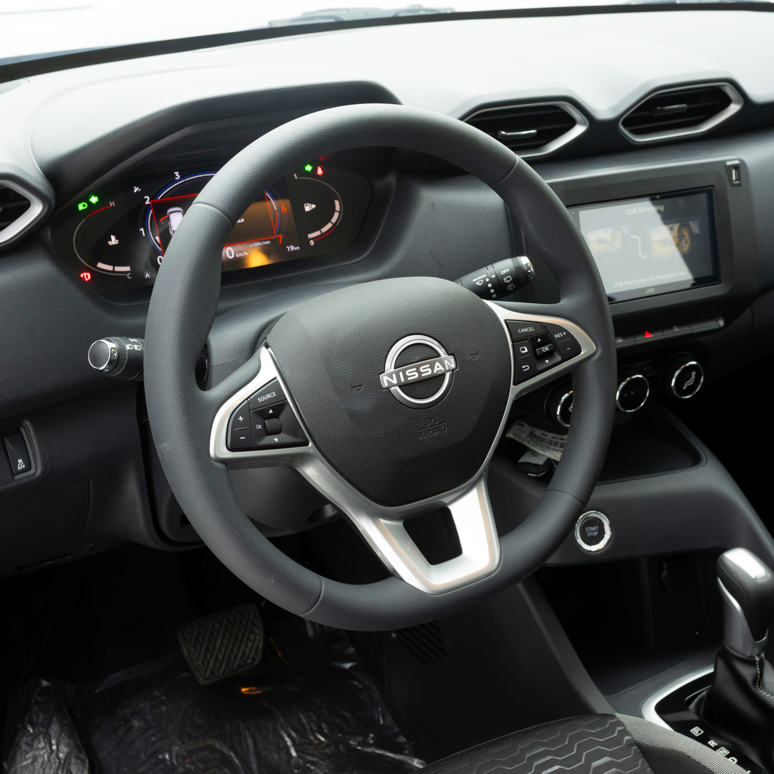 نيسان ماجنايت ستاندر 1000 سي سي