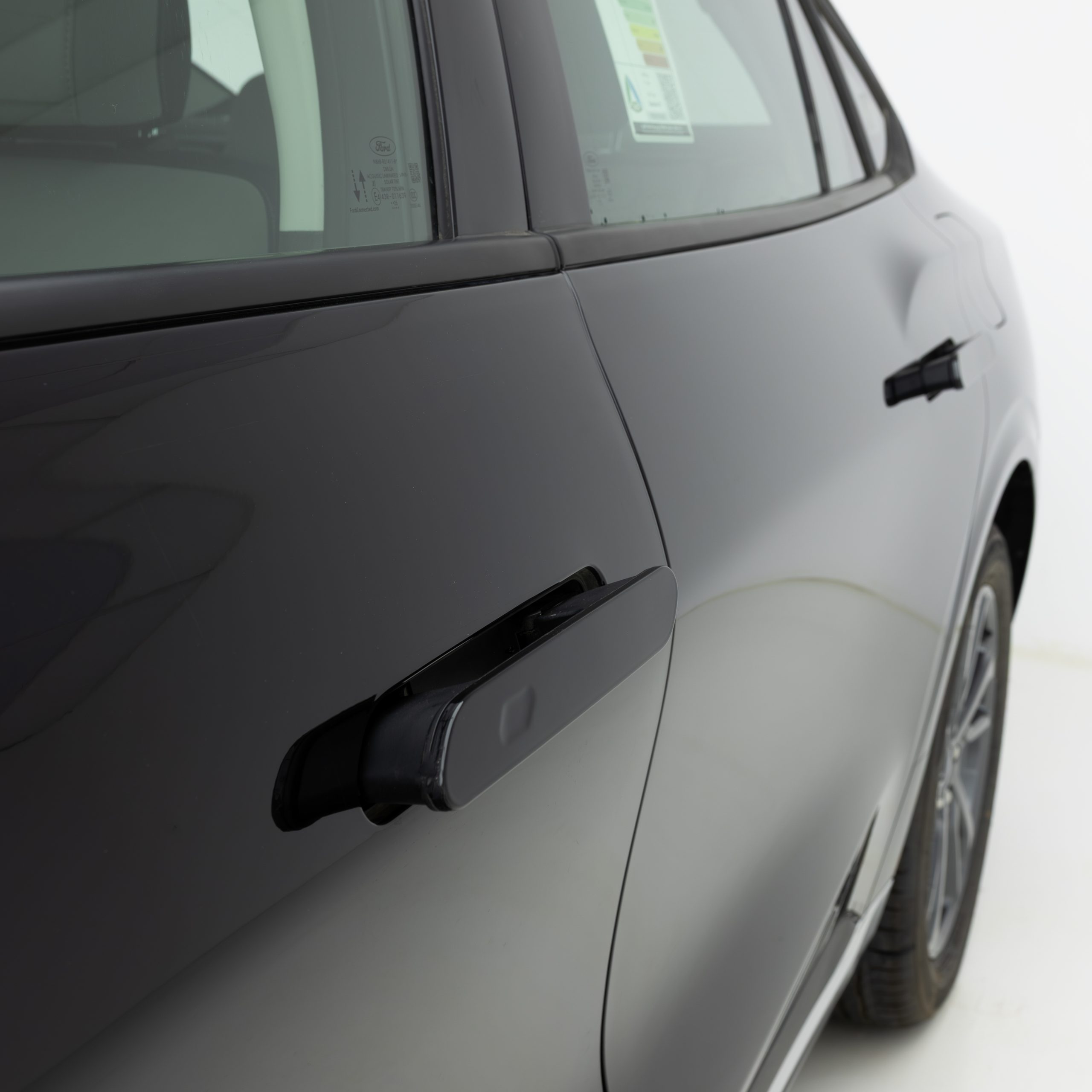 فورد – تورس امبيانتي – 2000 سي سي