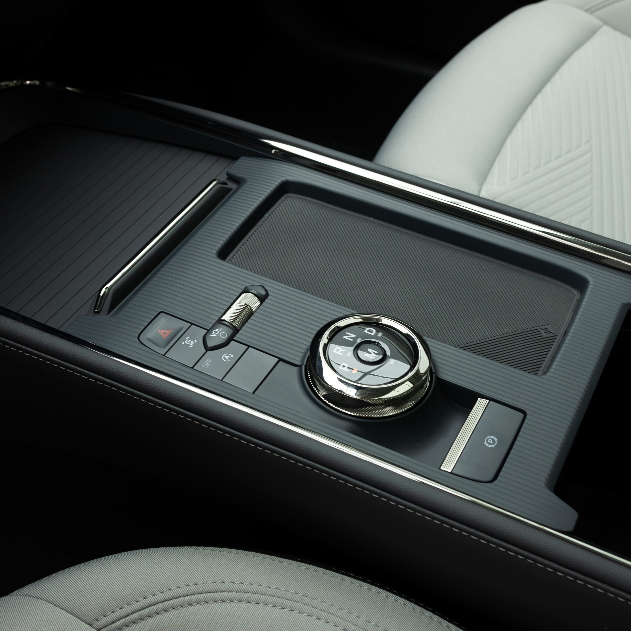 فورد – تورس امبيانتي – 2000 سي سي