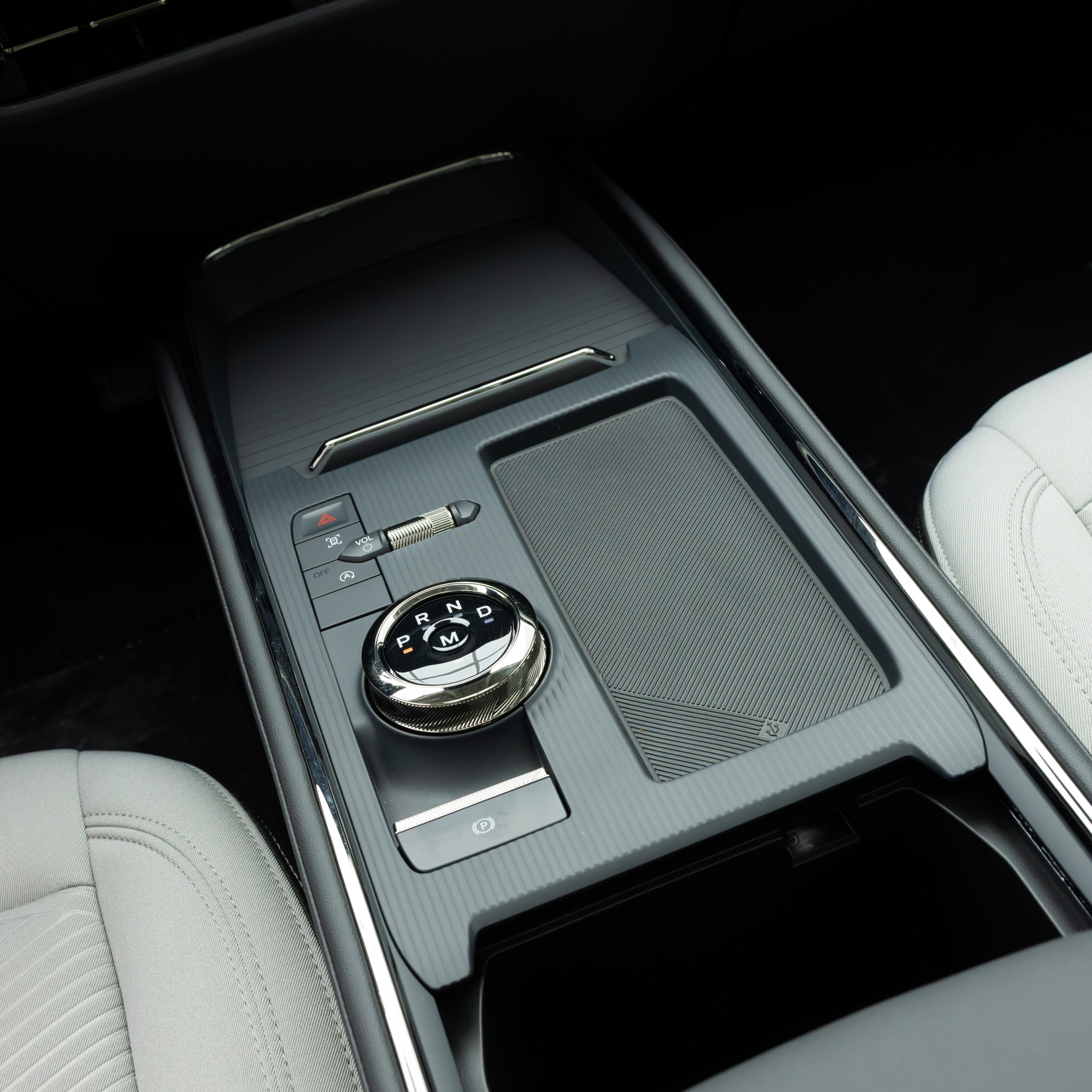 فورد – تورس امبيانتي – 2000 سي سي