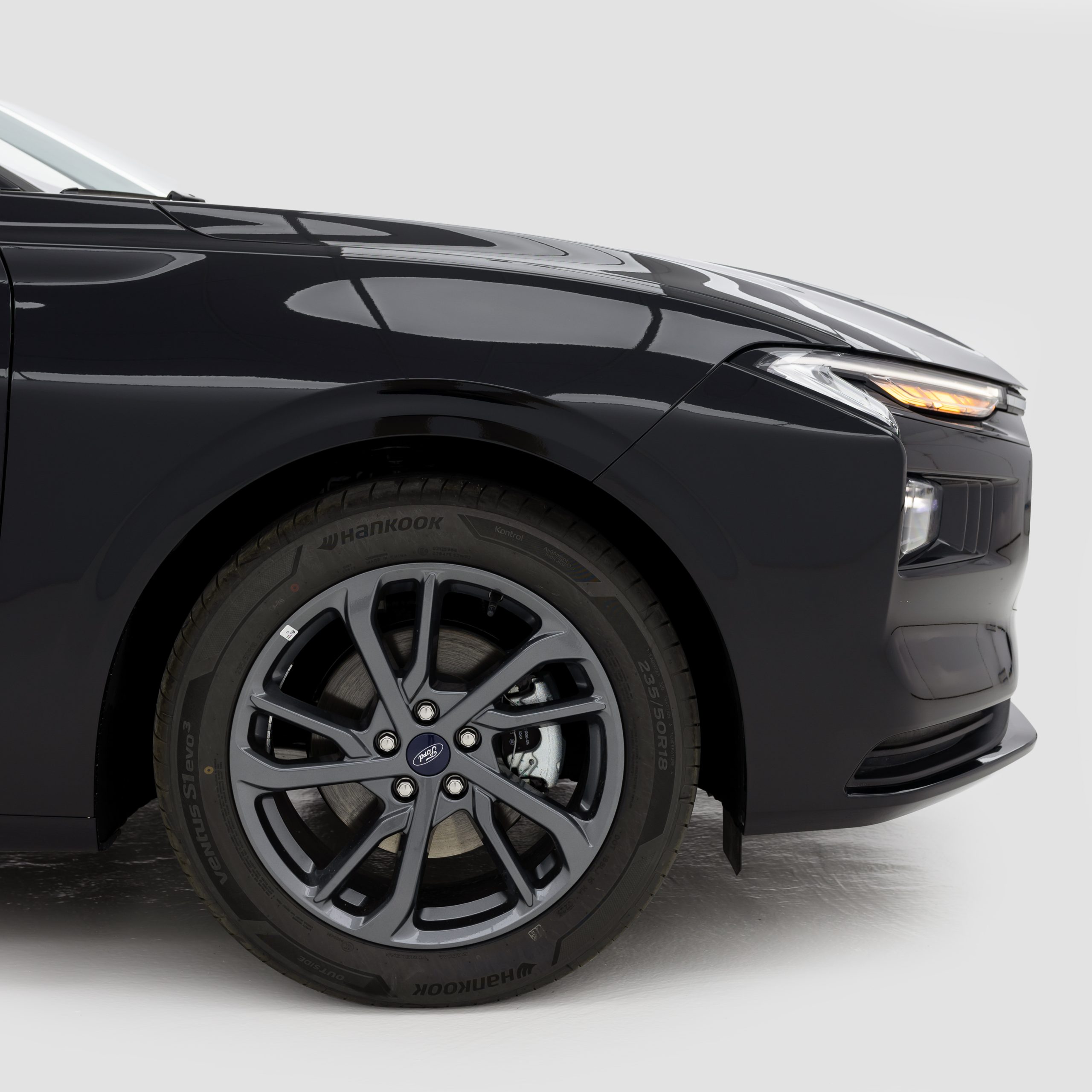 فورد – تورس امبيانتي – 2000 سي سي-2025