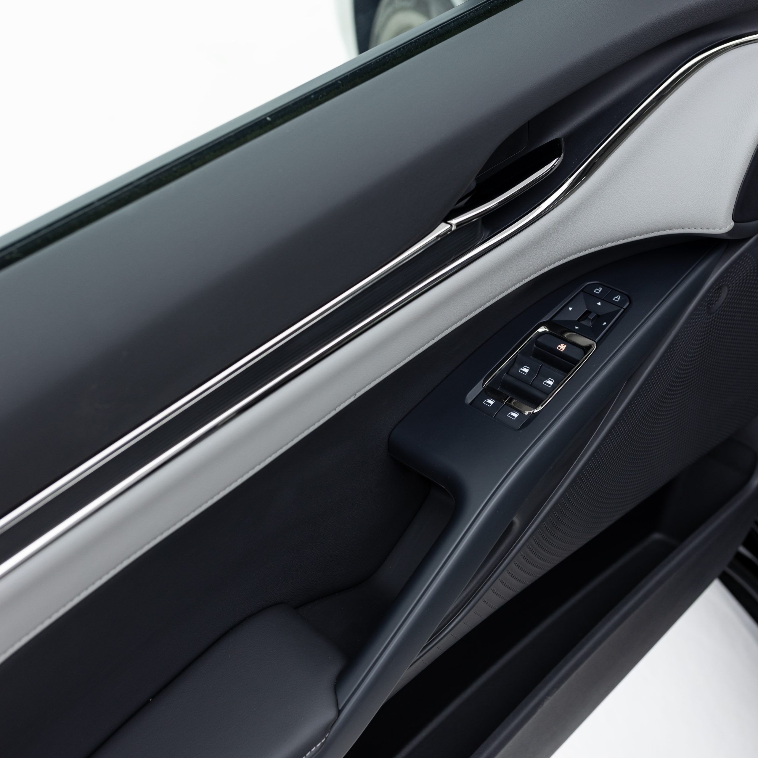 فورد – تورس امبيانتي – 2000 سي سي-2025