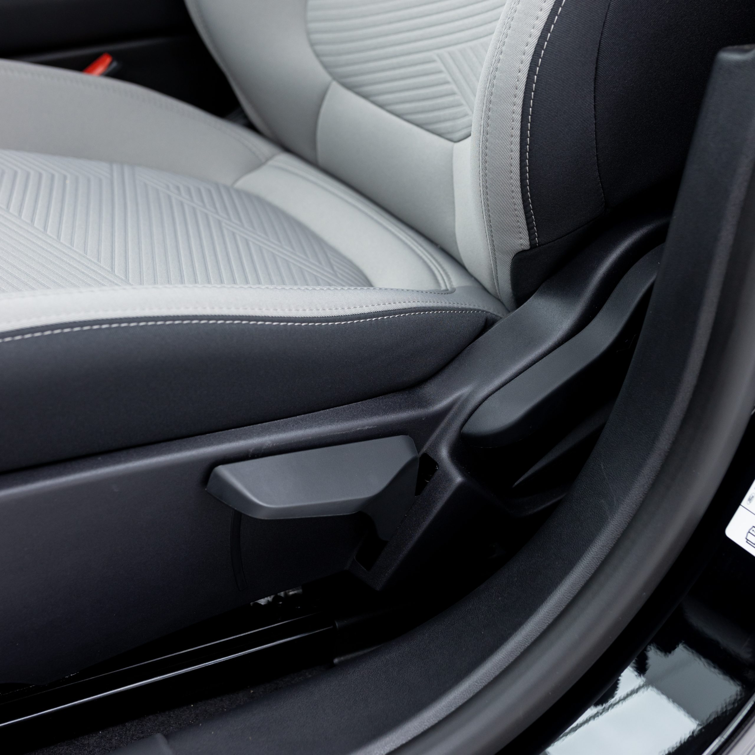 فورد – تورس امبيانتي – 2000 سي سي-2025