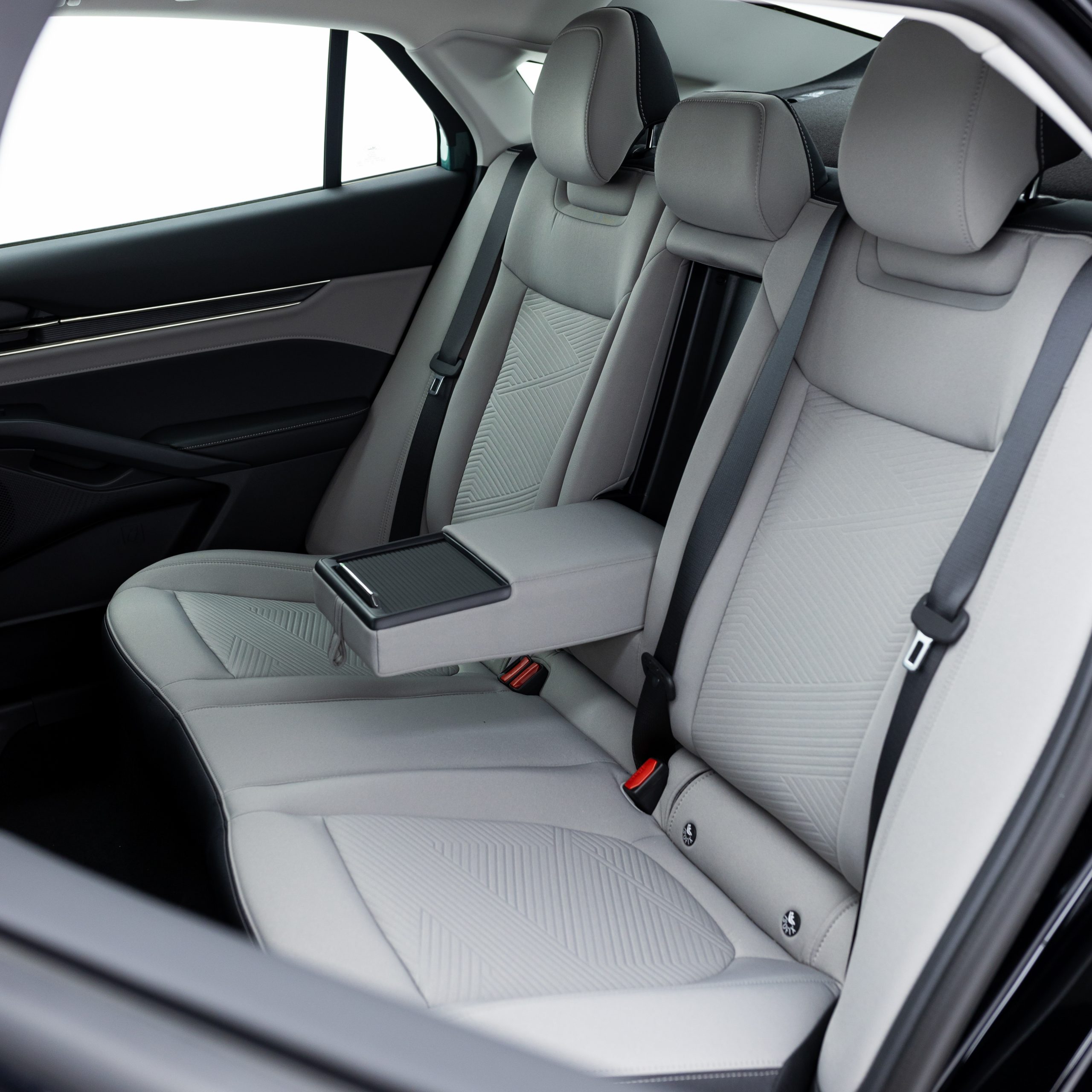 فورد – تورس امبيانتي – 2000 سي سي-2025