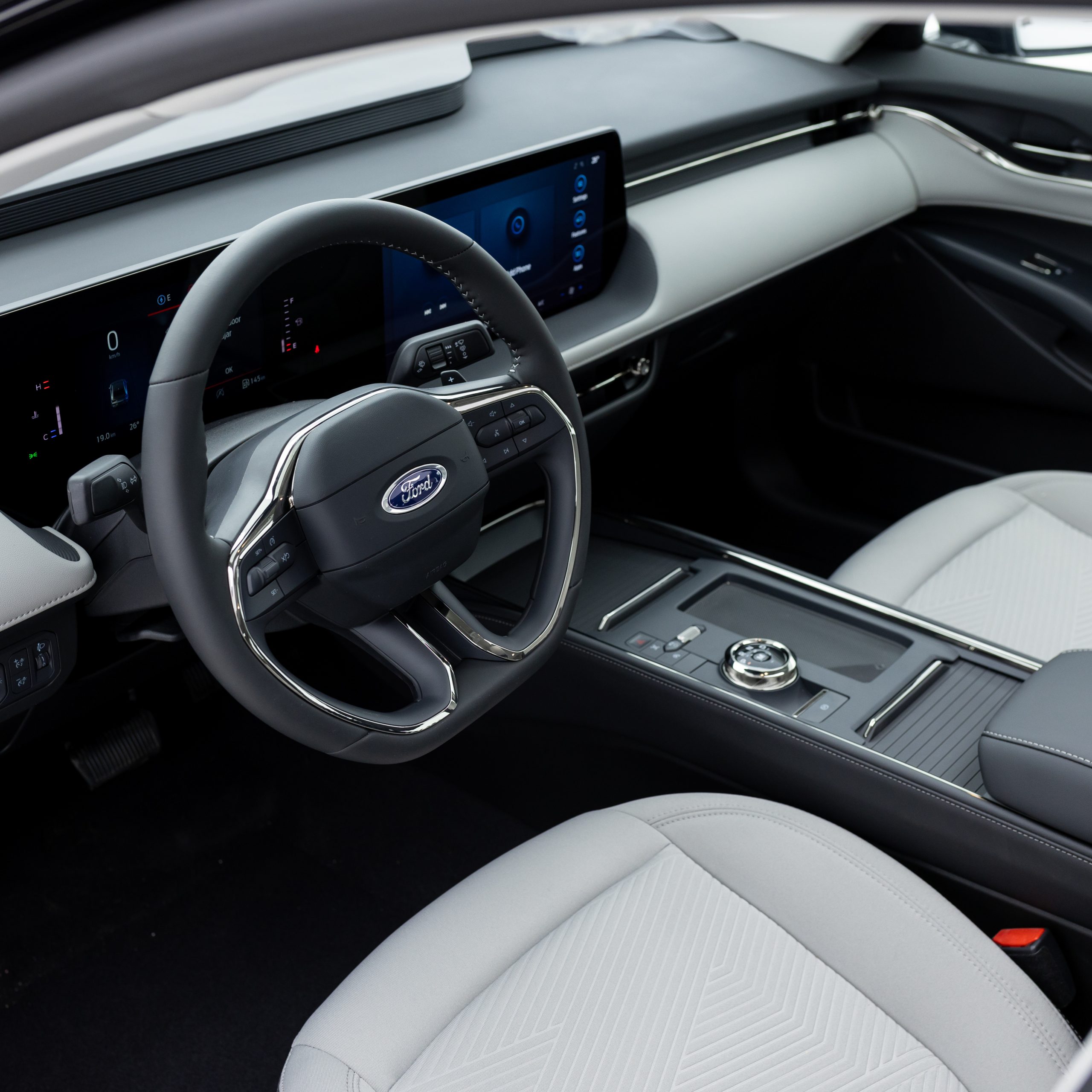 فورد – تورس امبيانتي – 2000 سي سي-2025