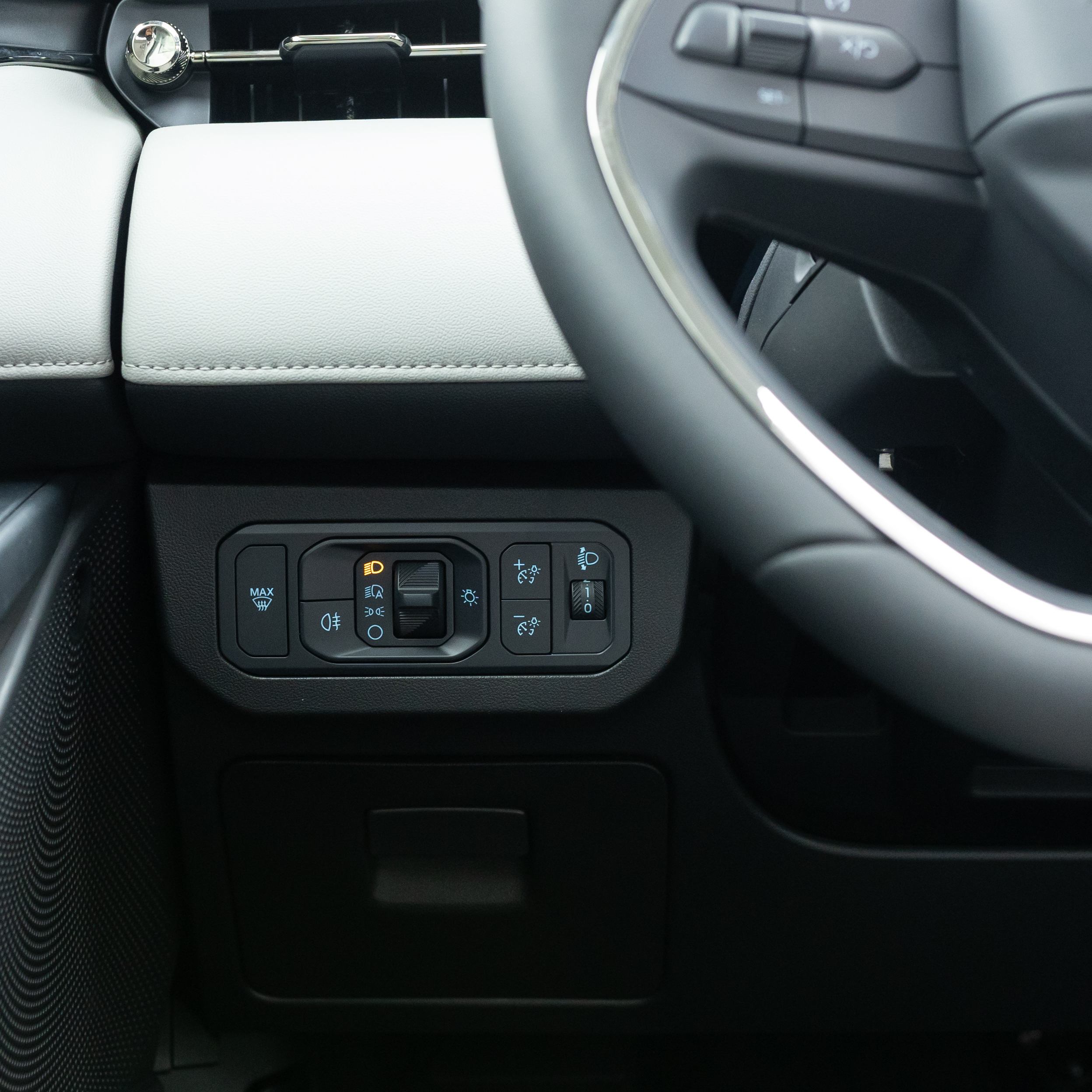 فورد – تورس امبيانتي – 2000 سي سي-2025