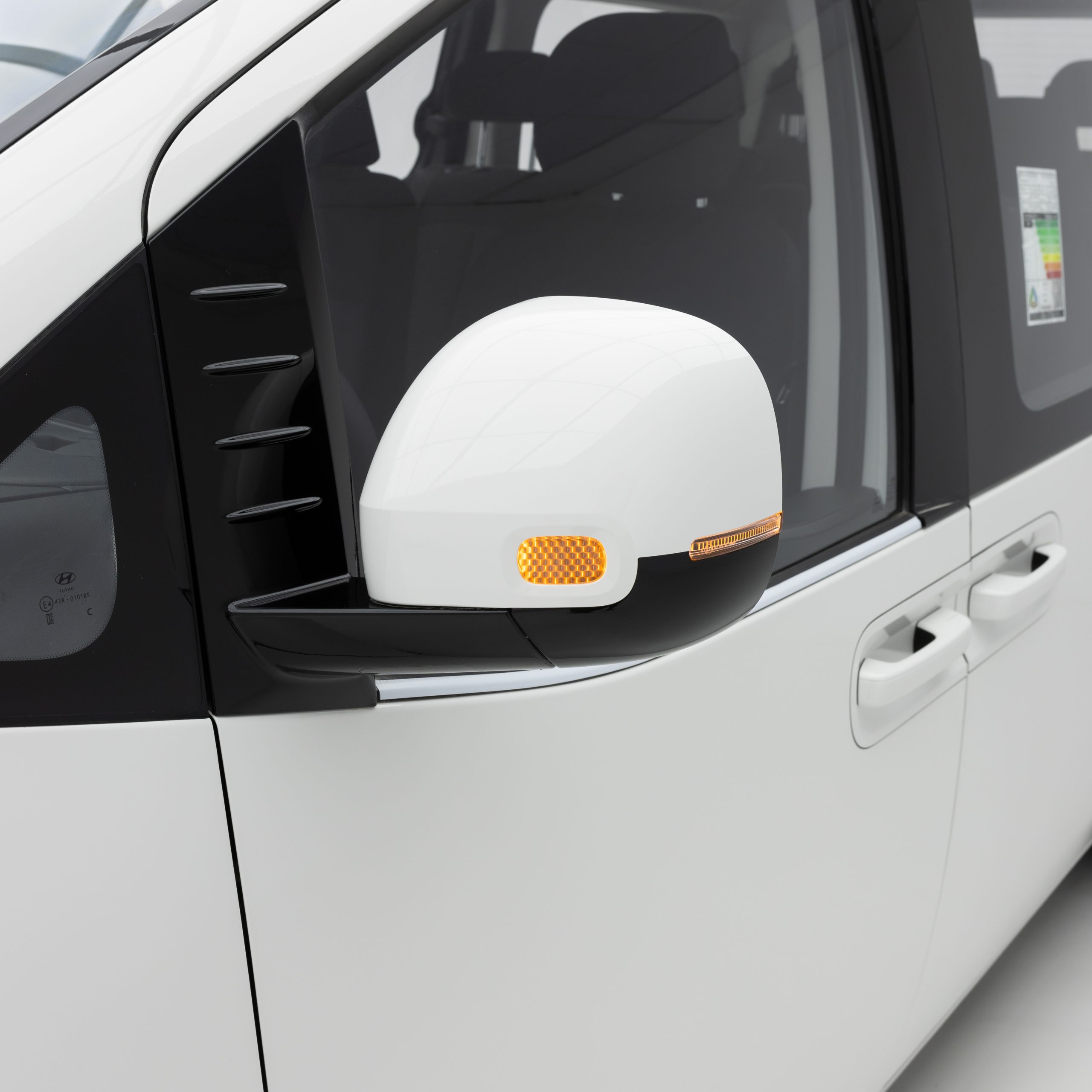 هيونداي – ستاريا ديزل , 11 راكب – 2200 سي سي