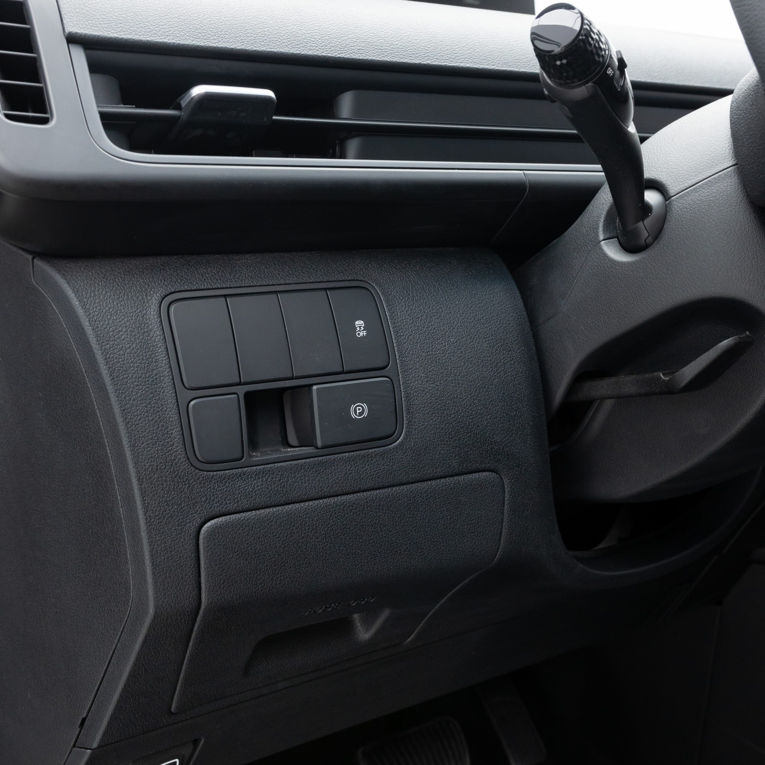 هيونداي – ستاريا ديزل , 11 راكب – 2200 سي سي