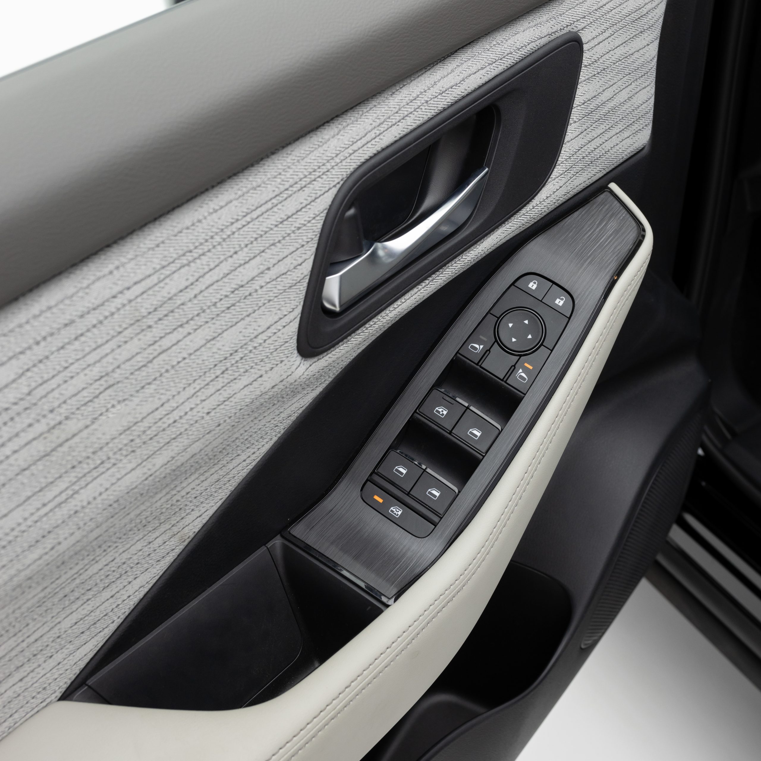 نيسان – اكس تريل دبل , 7 راكب – 2500 سي سي