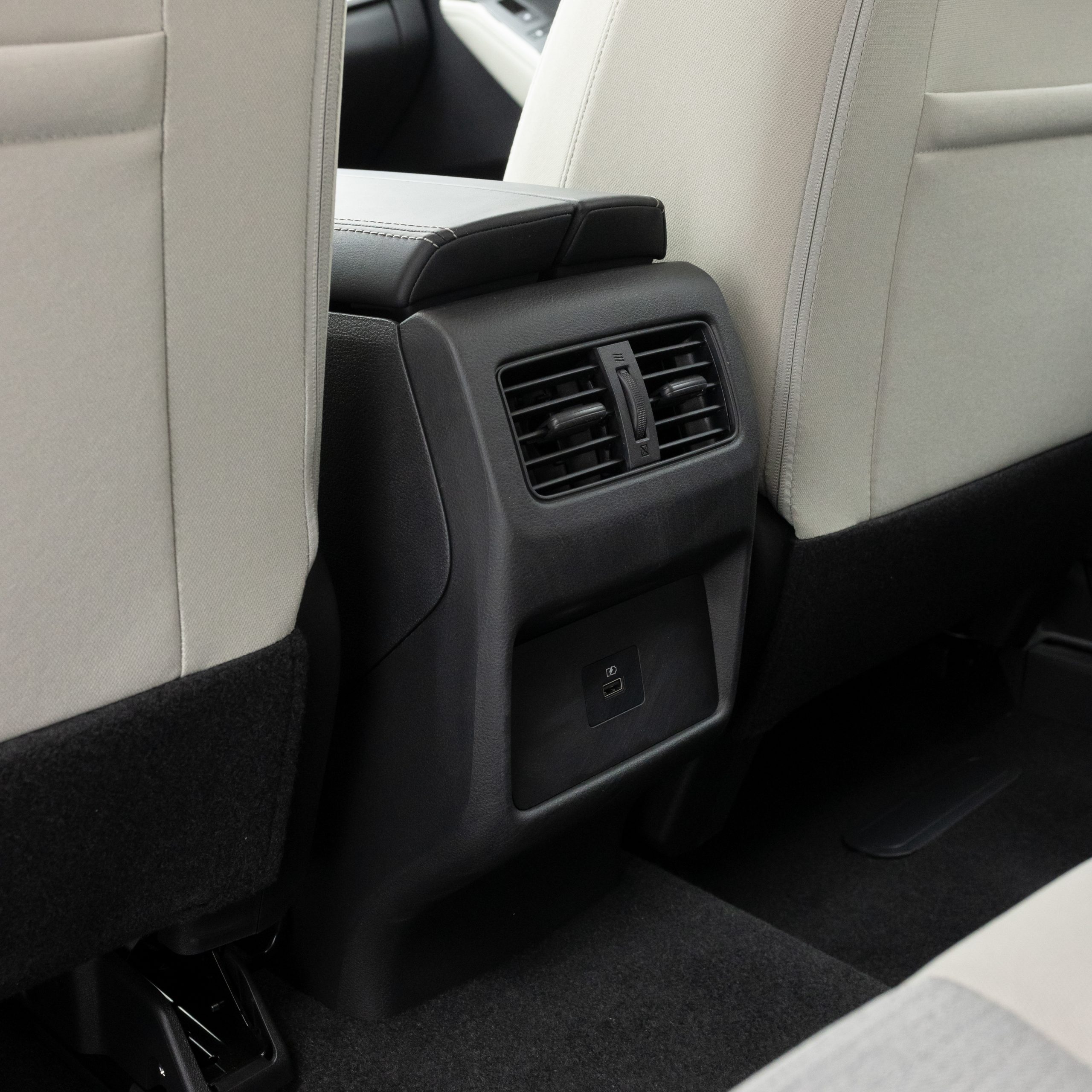 نيسان – اكس تريل دبل , 7 راكب – 2500 سي سي