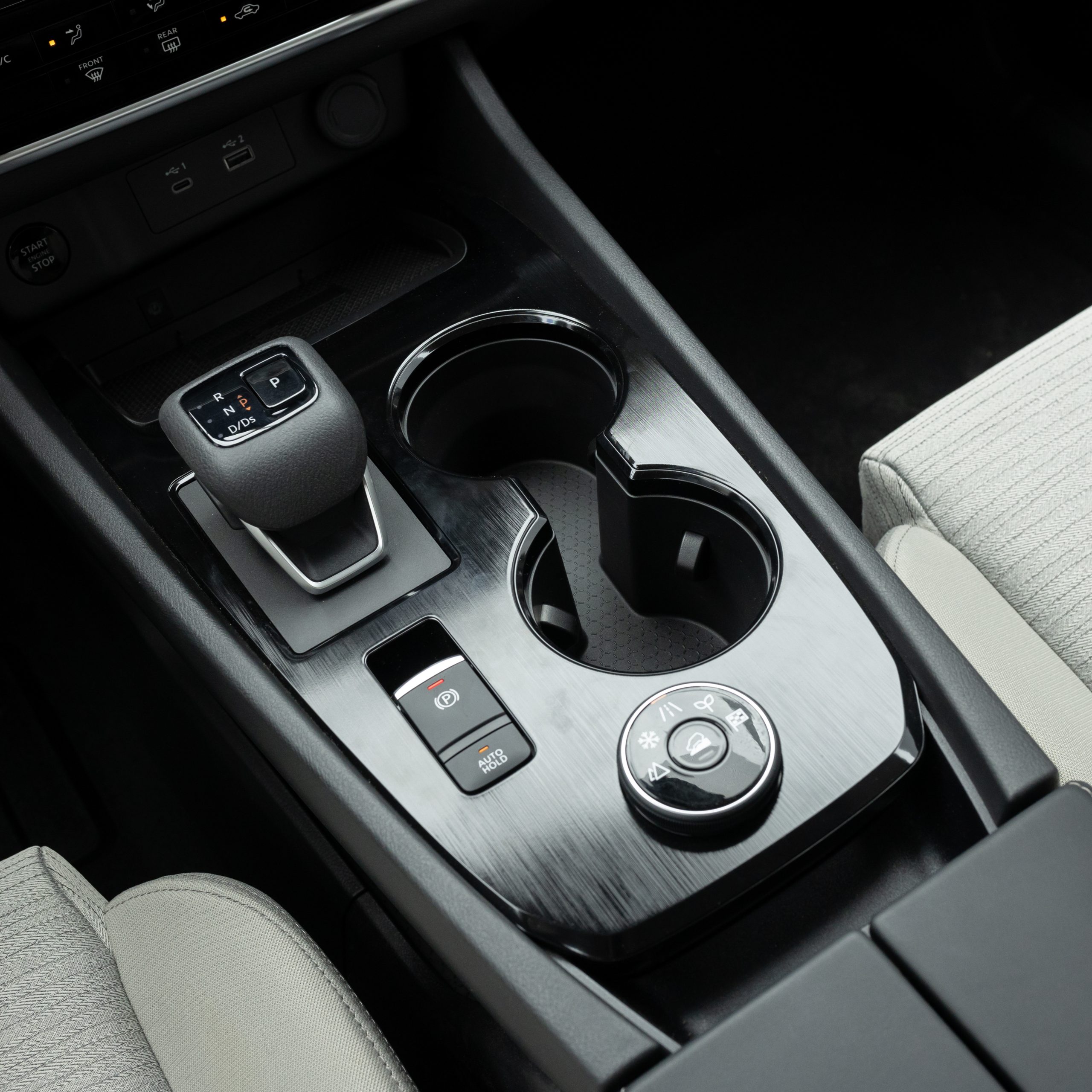 نيسان – اكس تريل دبل , 7 راكب – 2500 سي سي