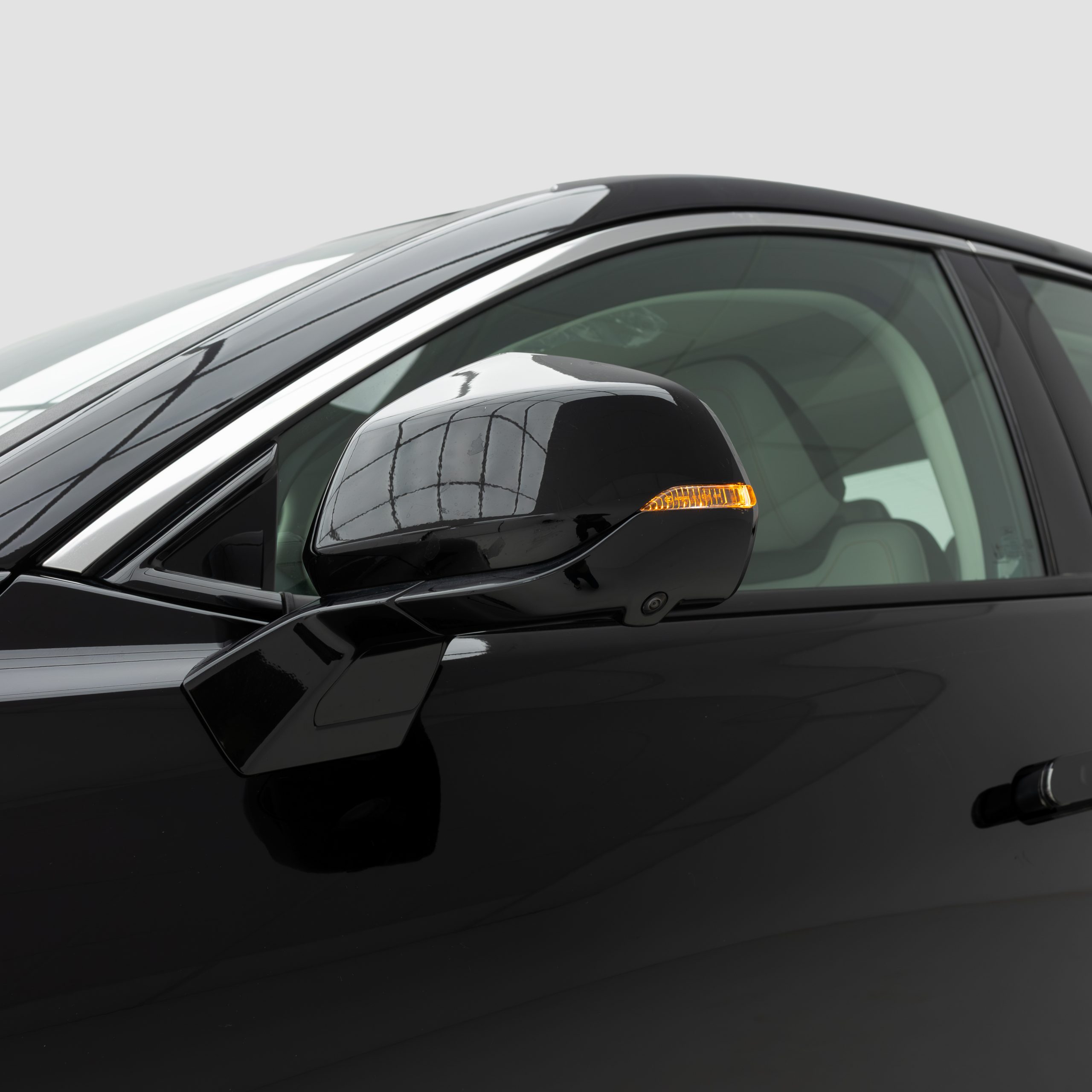 فورد – تورس تيتانيوم – 2000 سي سي 2026