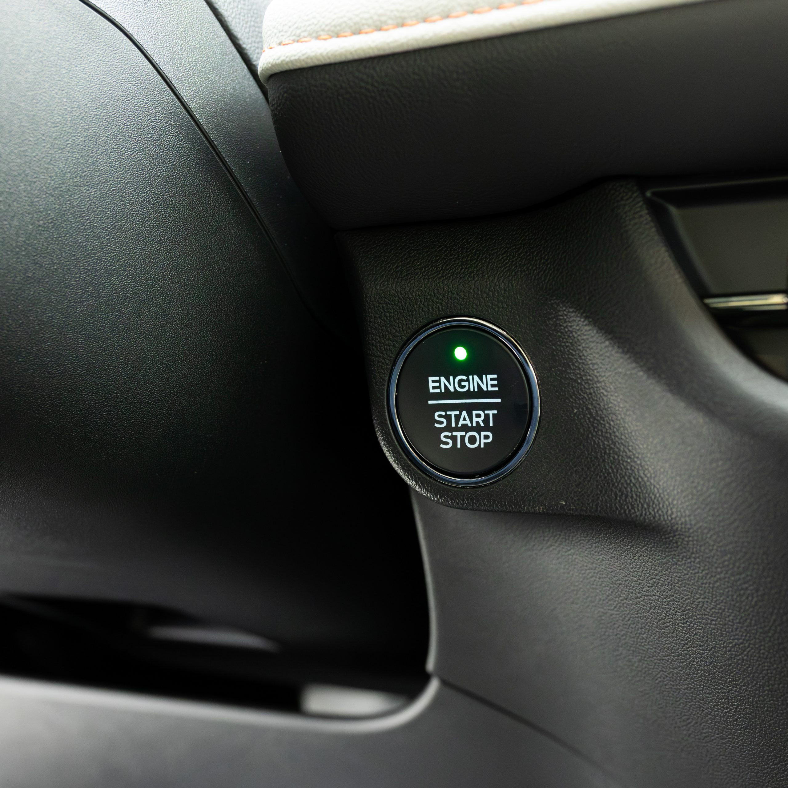 فورد – تورس تيتانيوم – 2000 سي سي 2026