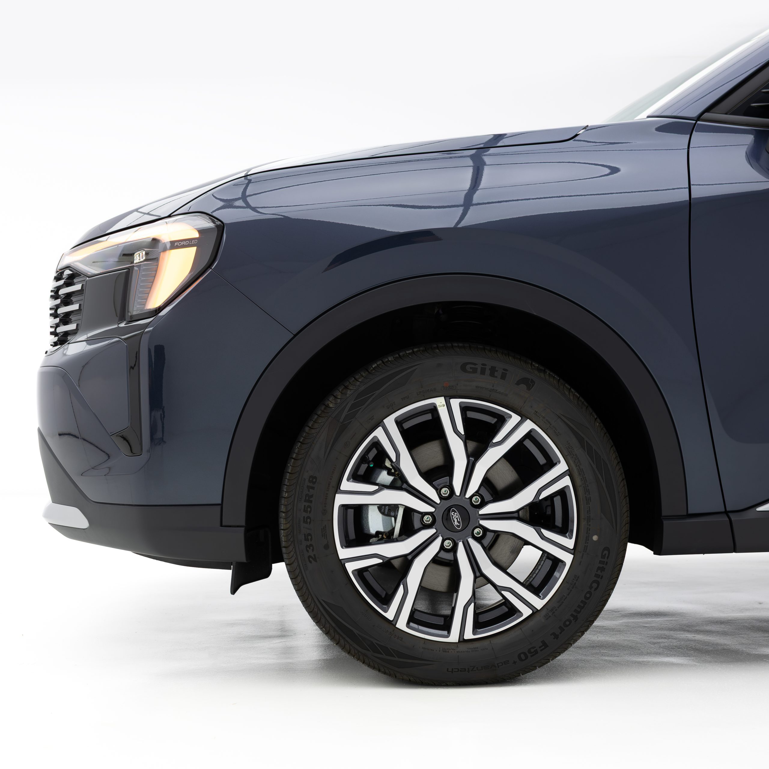 فورد – تريتوري امبيانتي – 1800 سي سي