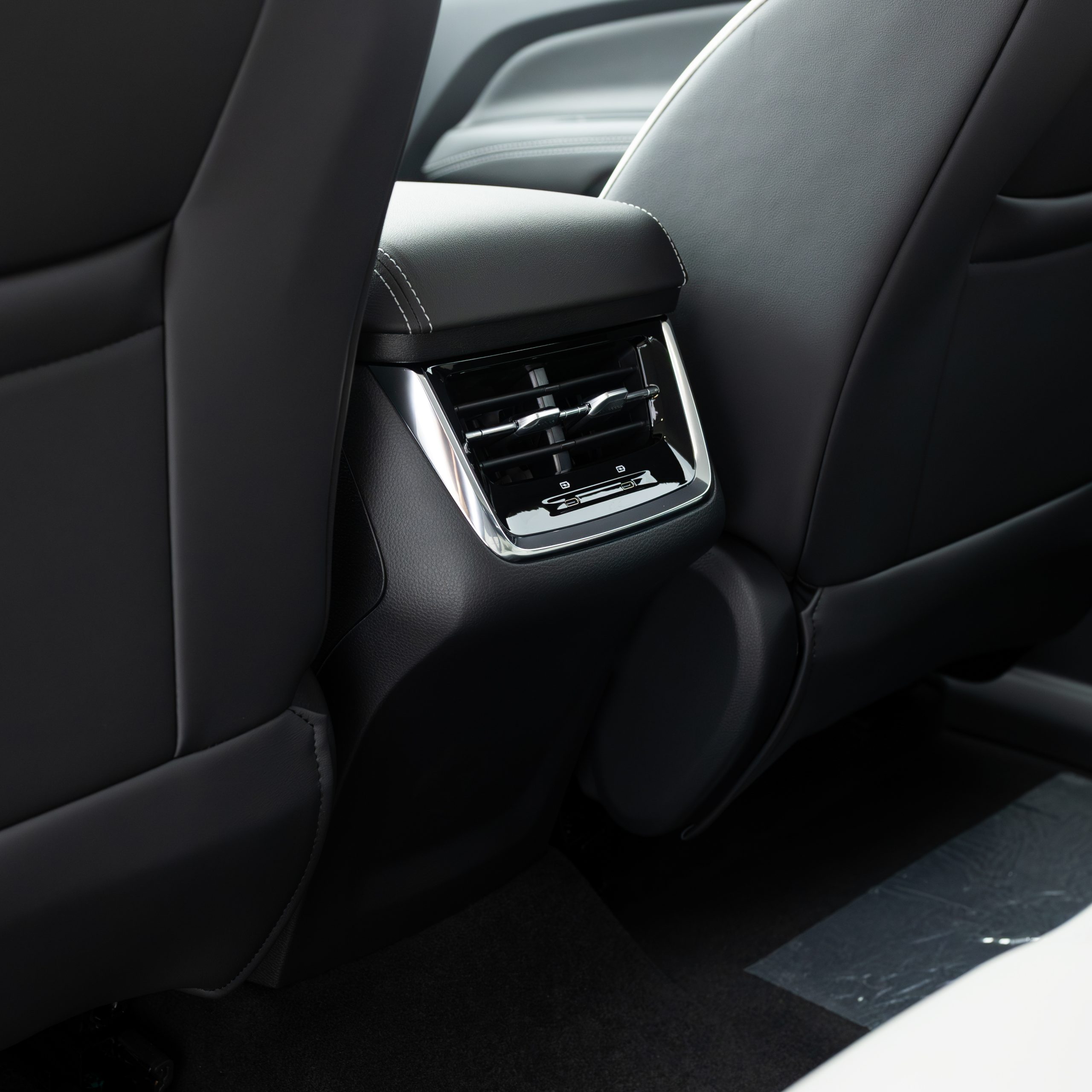 فورد – تريتوري امبيانتي – 1800 سي سي