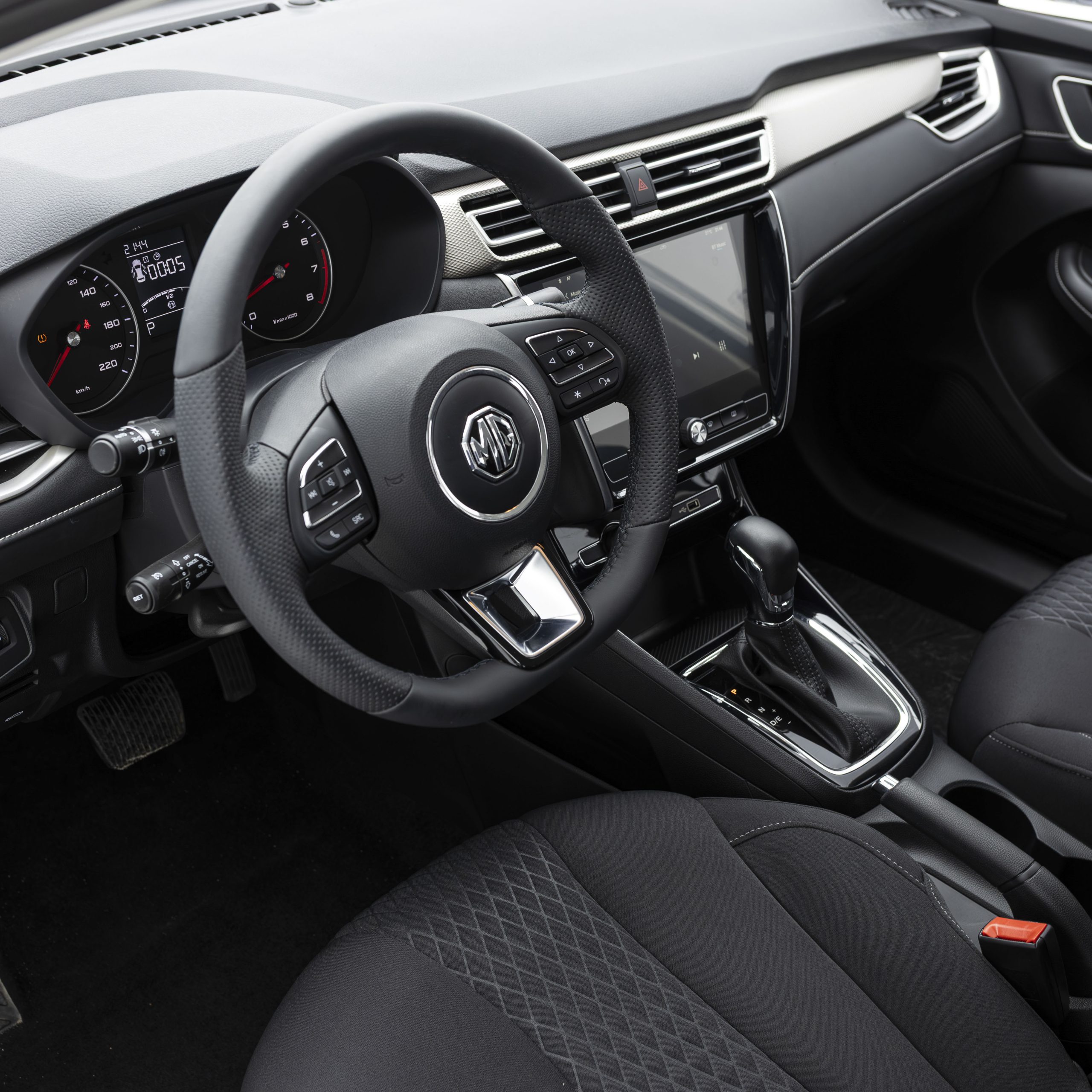 ام جي – 5 – القديم ام جي 5 – استاندر MG 5