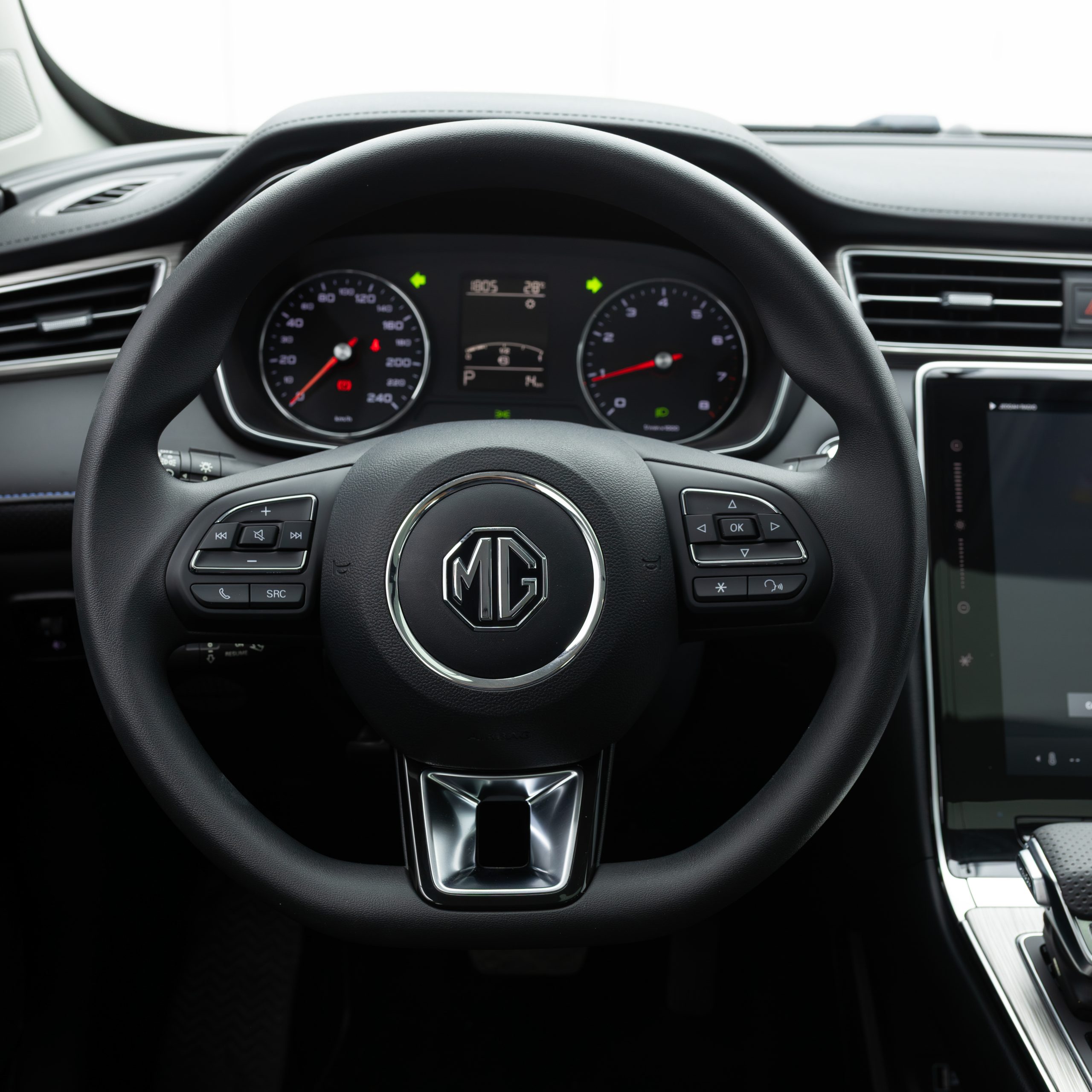 ام جي – ار اكس 5 MG RX5 1.5T DCT STD 2WD