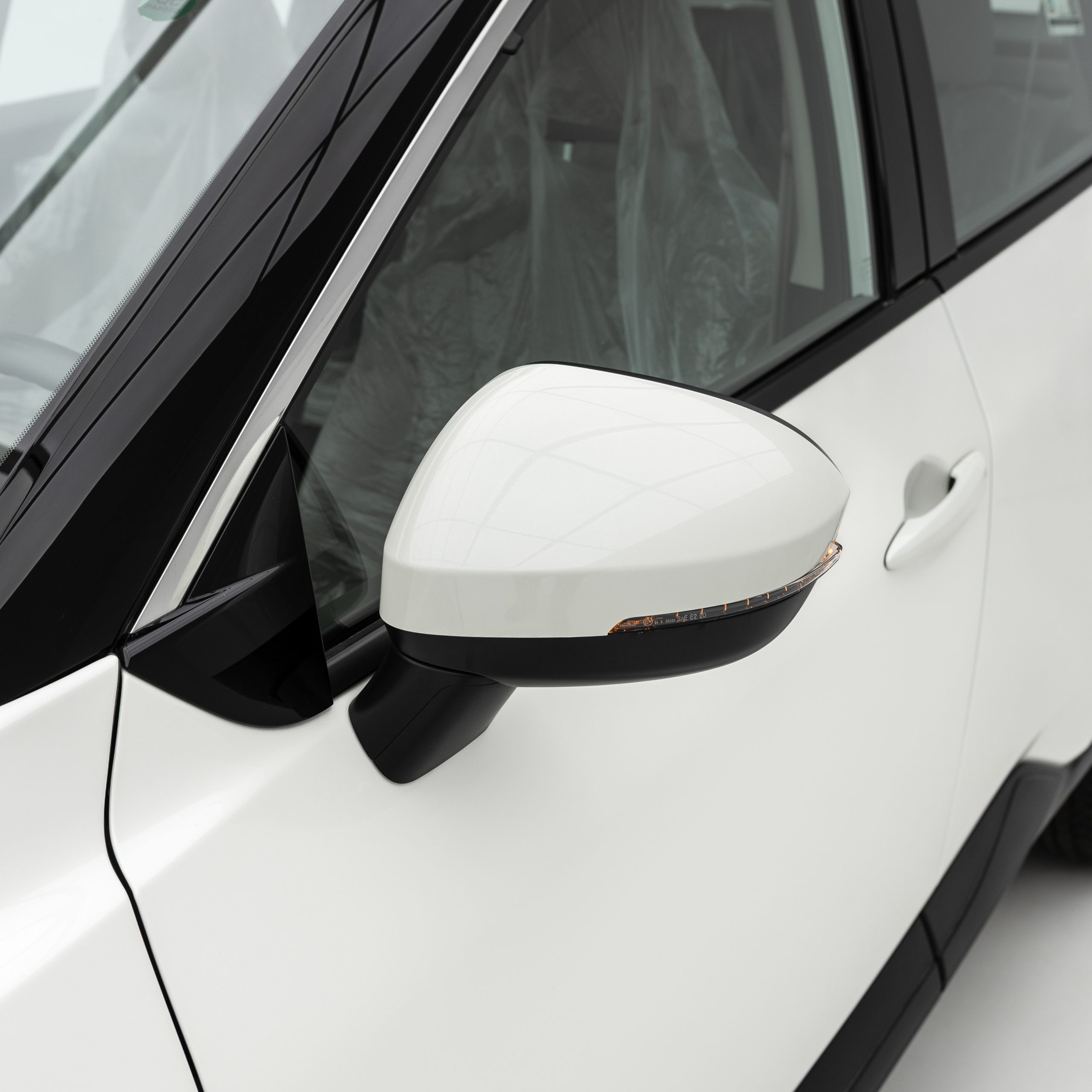 نيسان – اكس تريل بدون دبل , 7 راكب – 2500 سي سي-2025