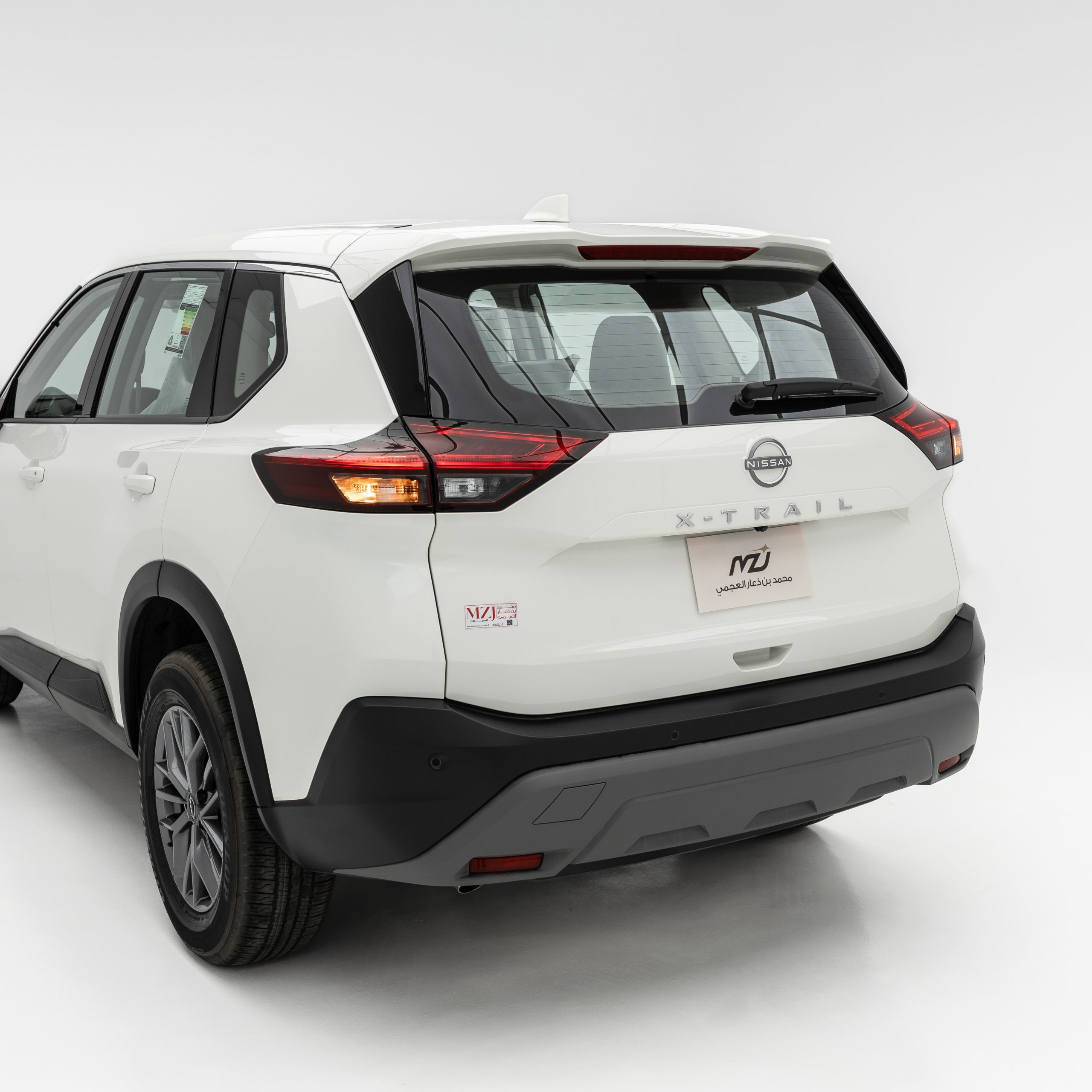 نيسان – اكس تريل بدون دبل , 7 راكب – 2500 سي سي-2025