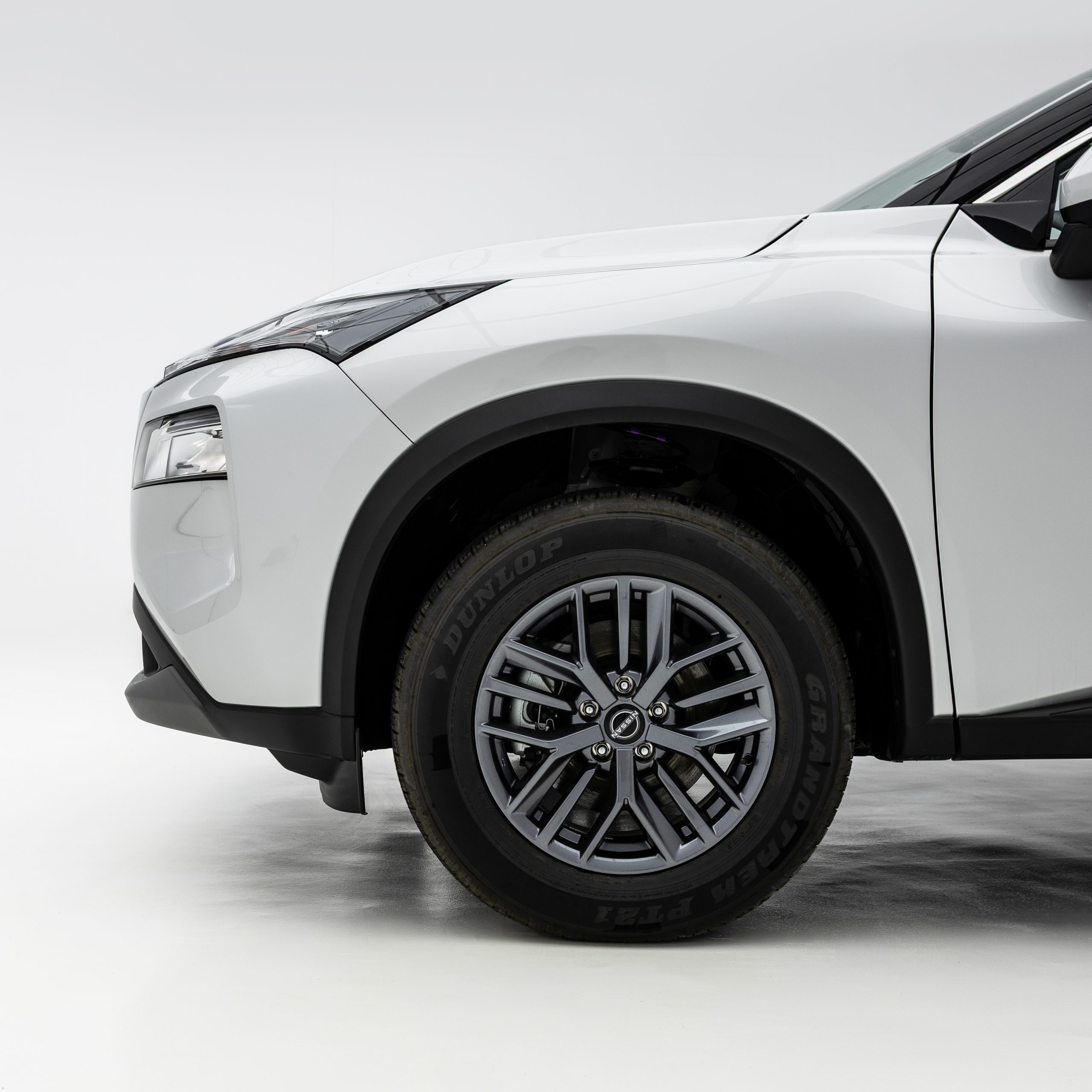 نيسان – اكس تريل بدون دبل , 7 راكب – 2500 سي سي-2025