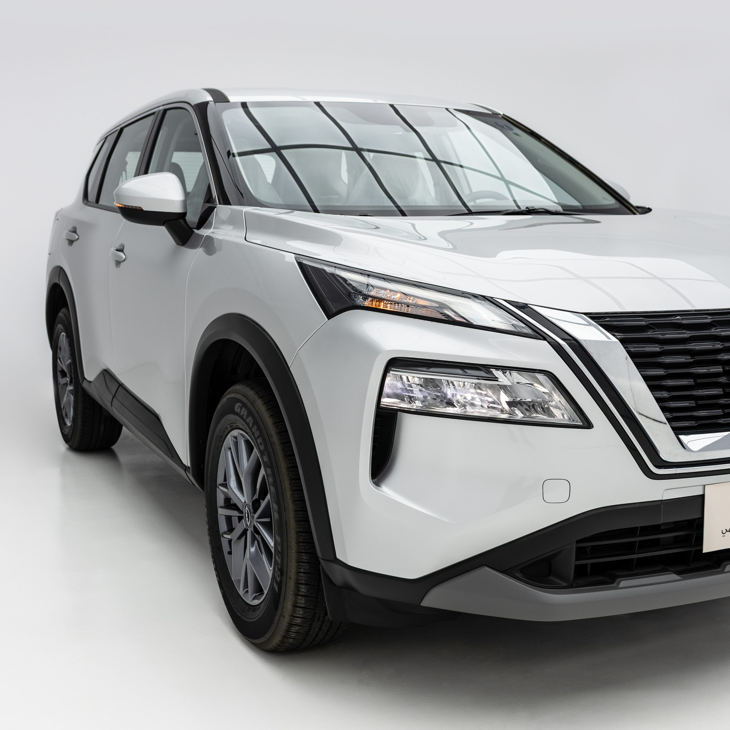 نيسان – اكس تريل بدون دبل , 7 راكب – 2500 سي سي-2025