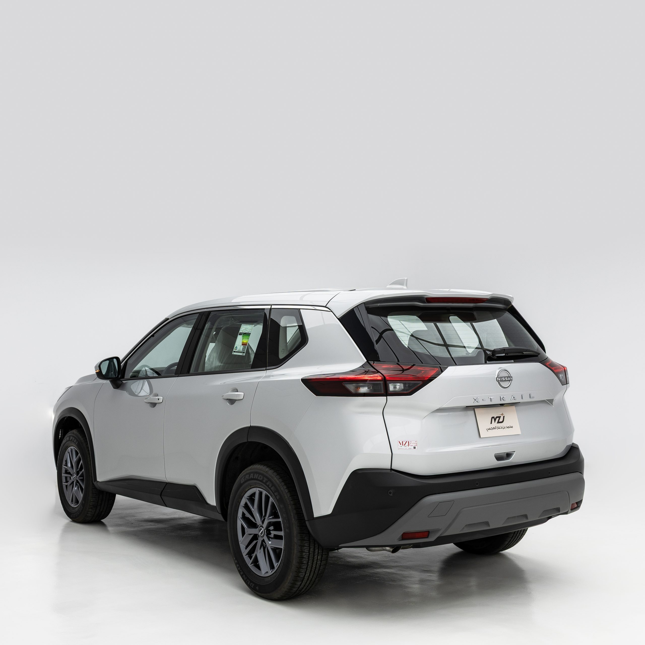 نيسان – اكس تريل بدون دبل , 7 راكب – 2500 سي سي-2025