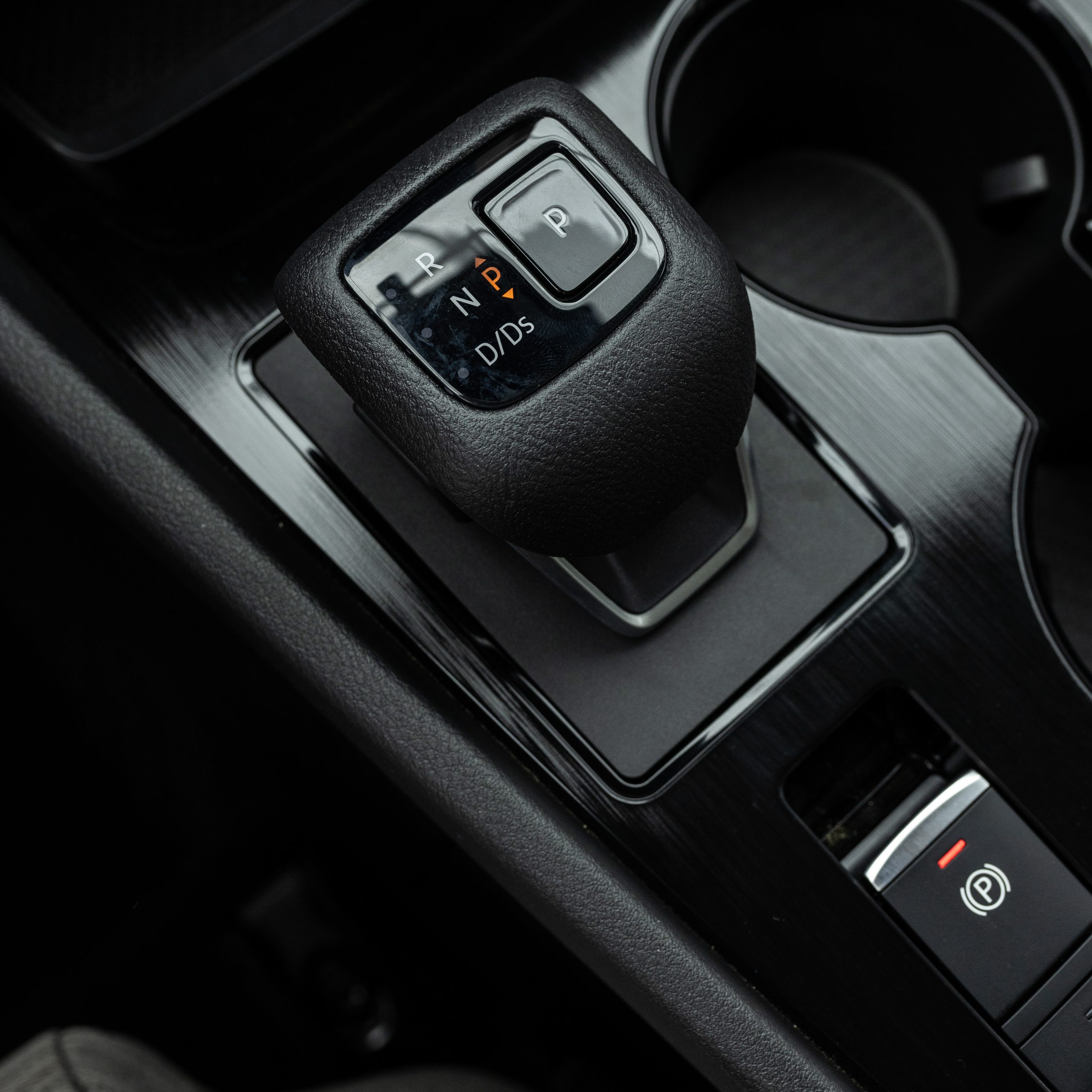 نيسان – اكس تريل دبل , 5 راكب – 2500 سي سي-2025