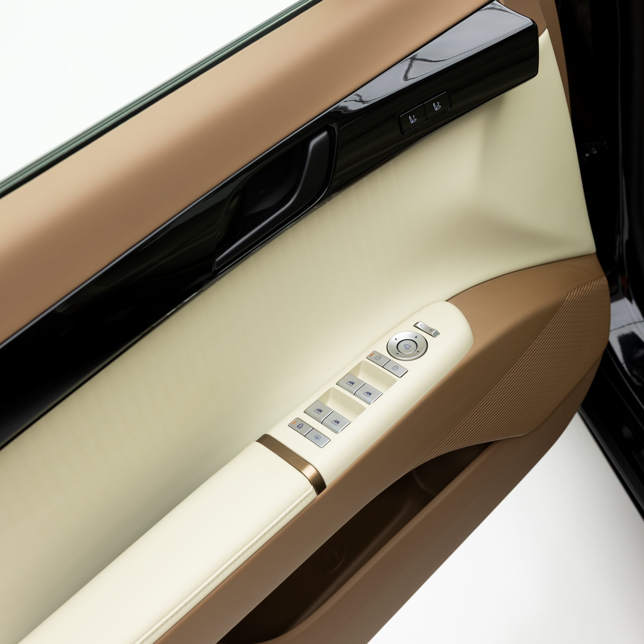 هيونداي – ازيرا كاليجرافي – 3500 سي سي – Calligraphy