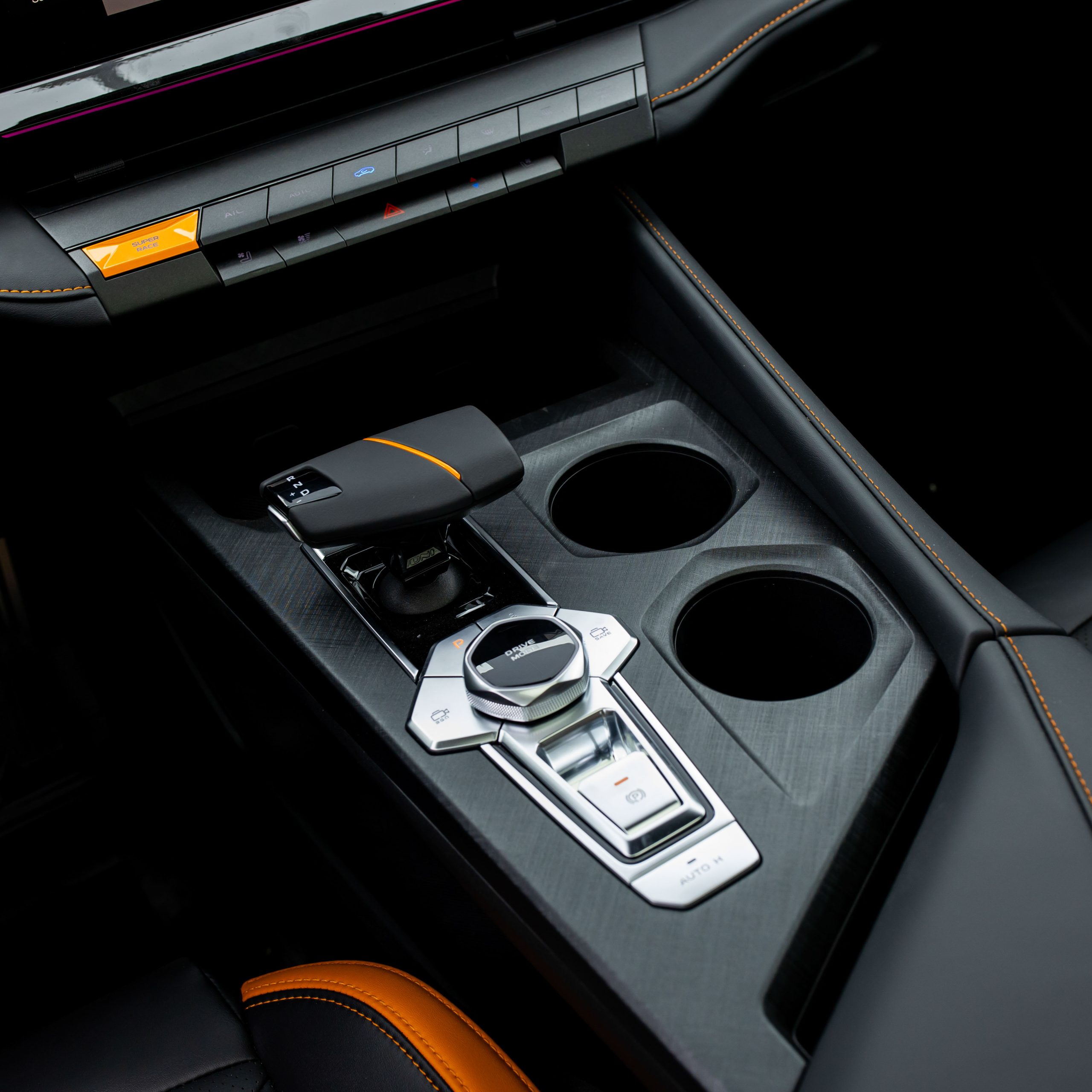 شانجان – يوني في UNI-V – sport –  سبورت – ماكينة 2000 سي سي تربو