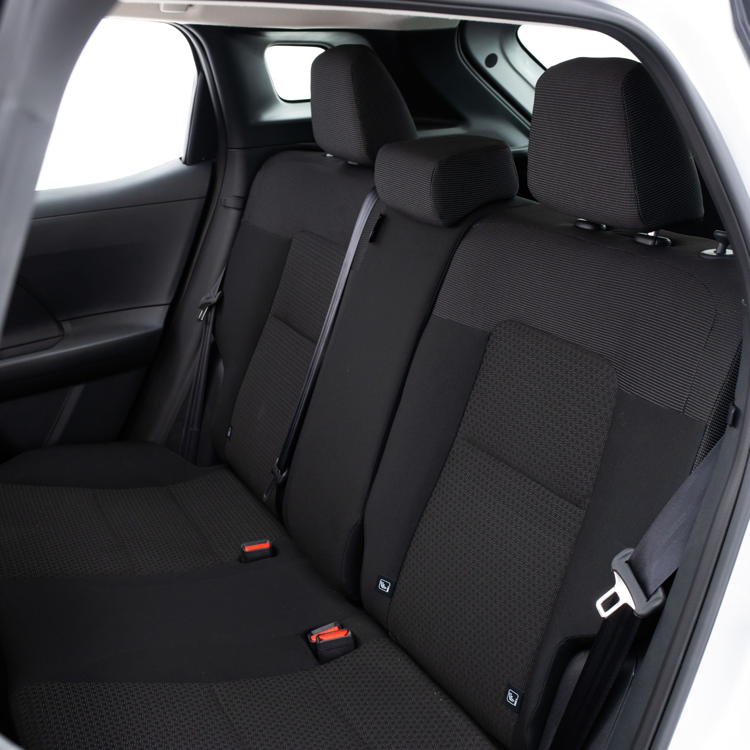 نيسان – كيكس استاندر – 2000 سي سي