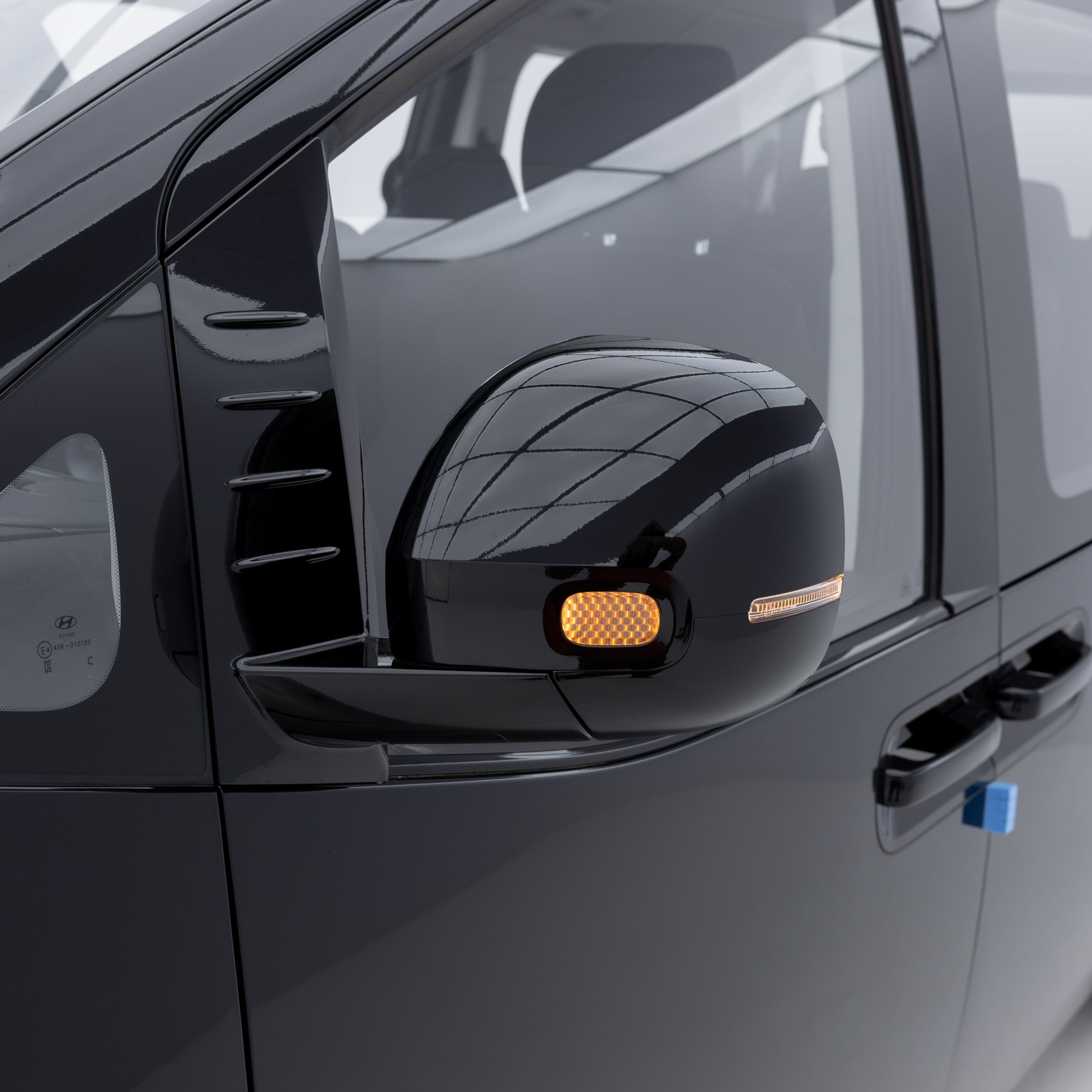 هيونداي – ستاريا بنزين – 9 راكب , 3500 سي سي-2026