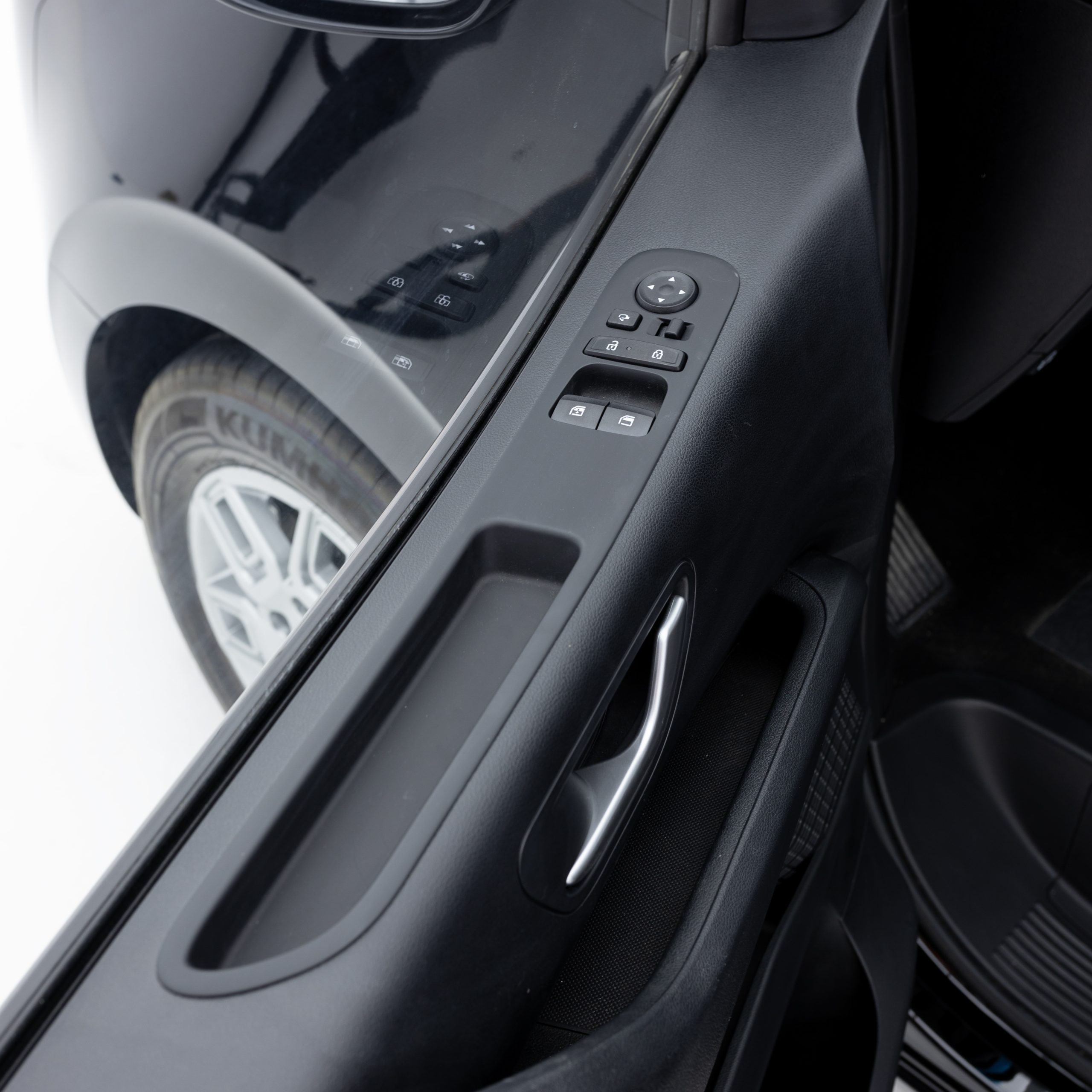 هيونداي – ستاريا بنزين – 9 راكب , 3500 سي سي-2026