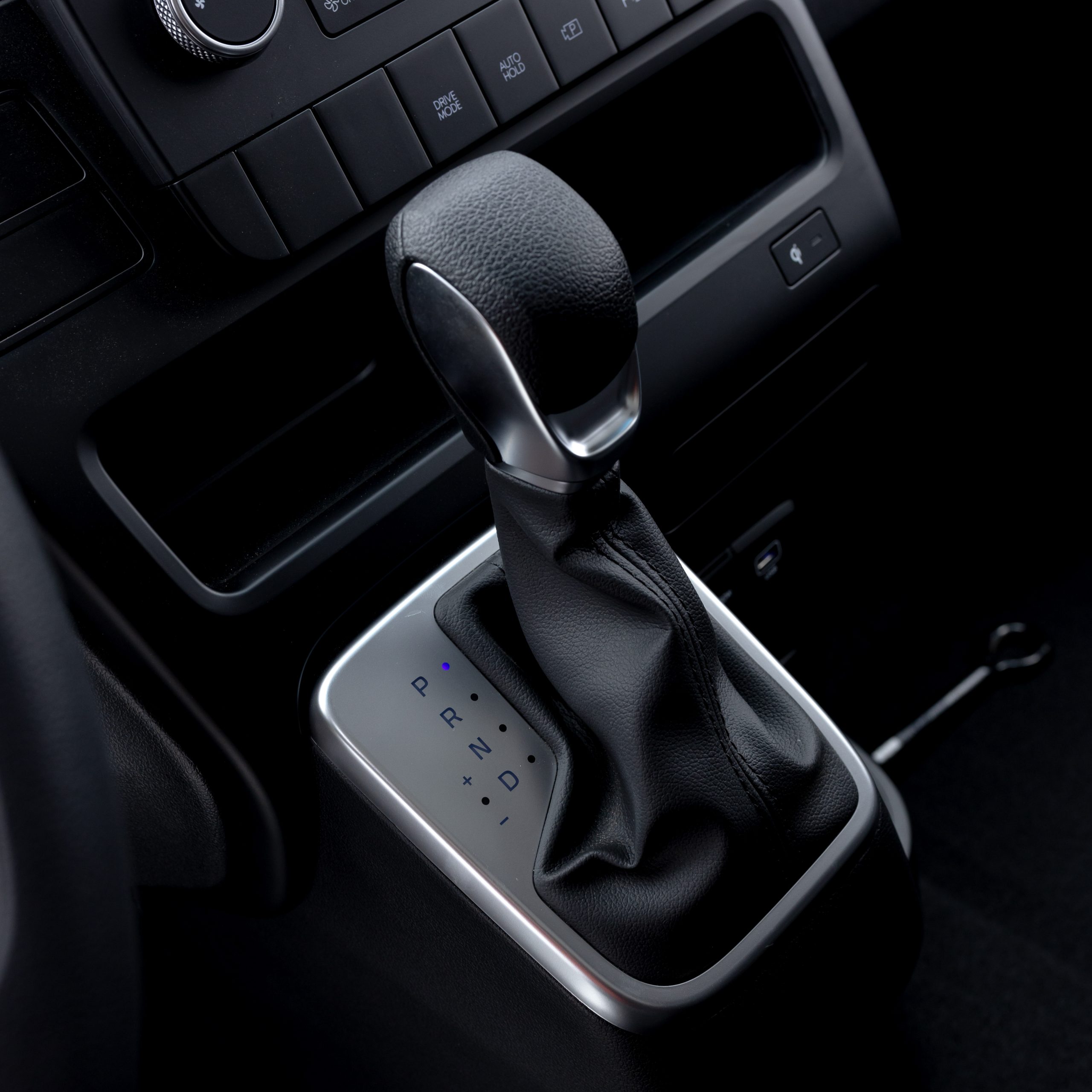 هيونداي – ستاريا بنزين – 9 راكب , 3500 سي سي-2026