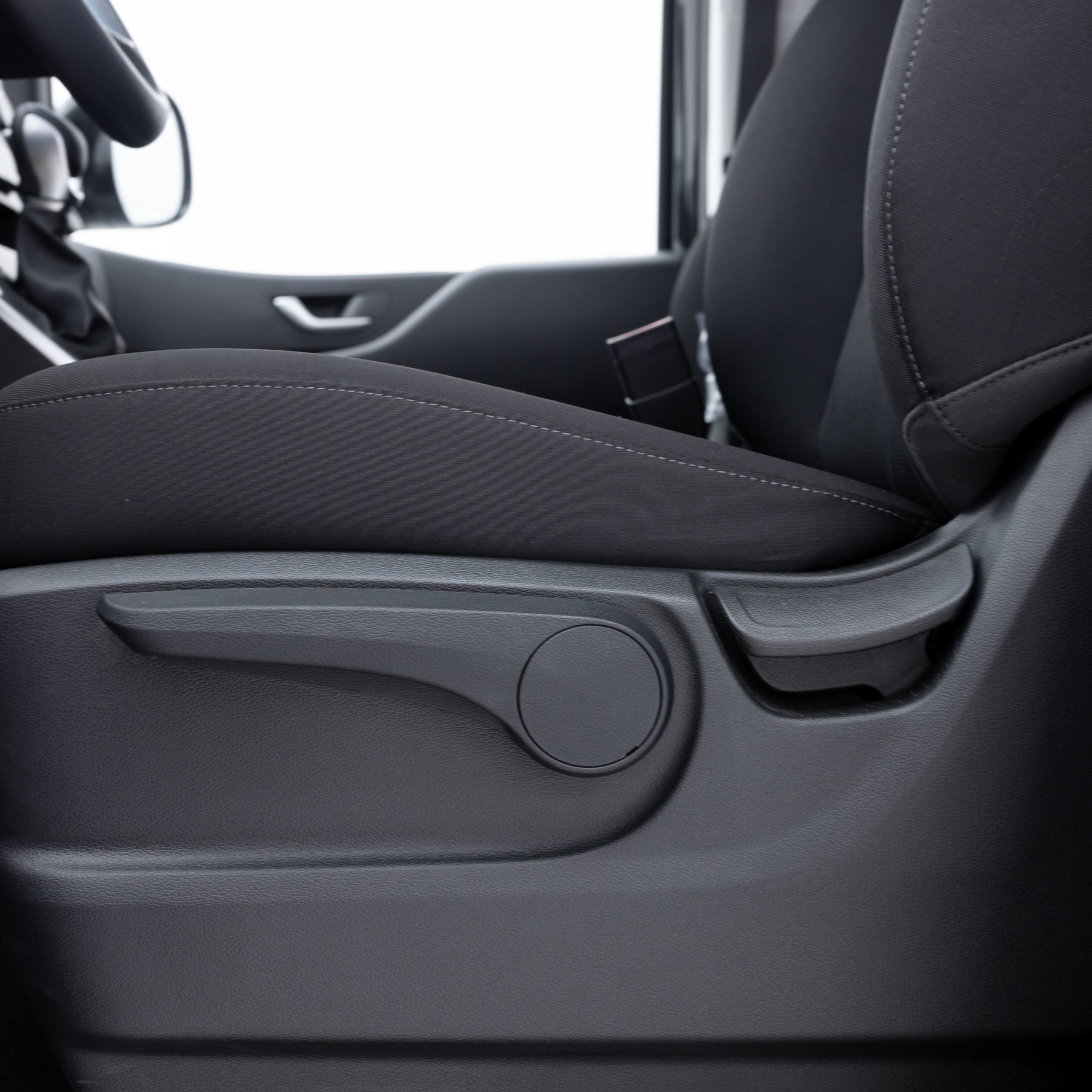 هيونداي – ستاريا بنزين – 9 راكب , 3500 سي سي-2026