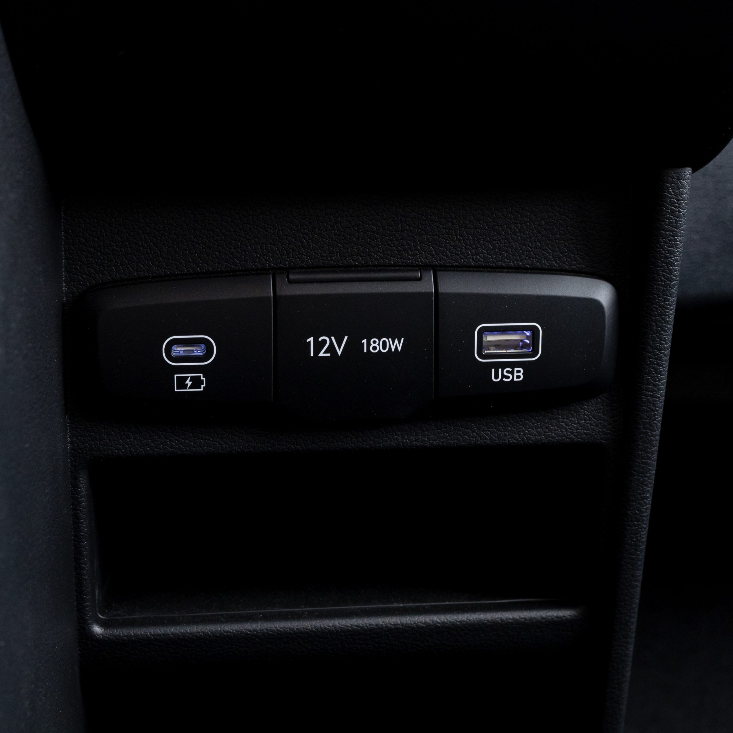 هيونداي – ستاريا بنزين – 9 راكب , 3500 سي سي-2026