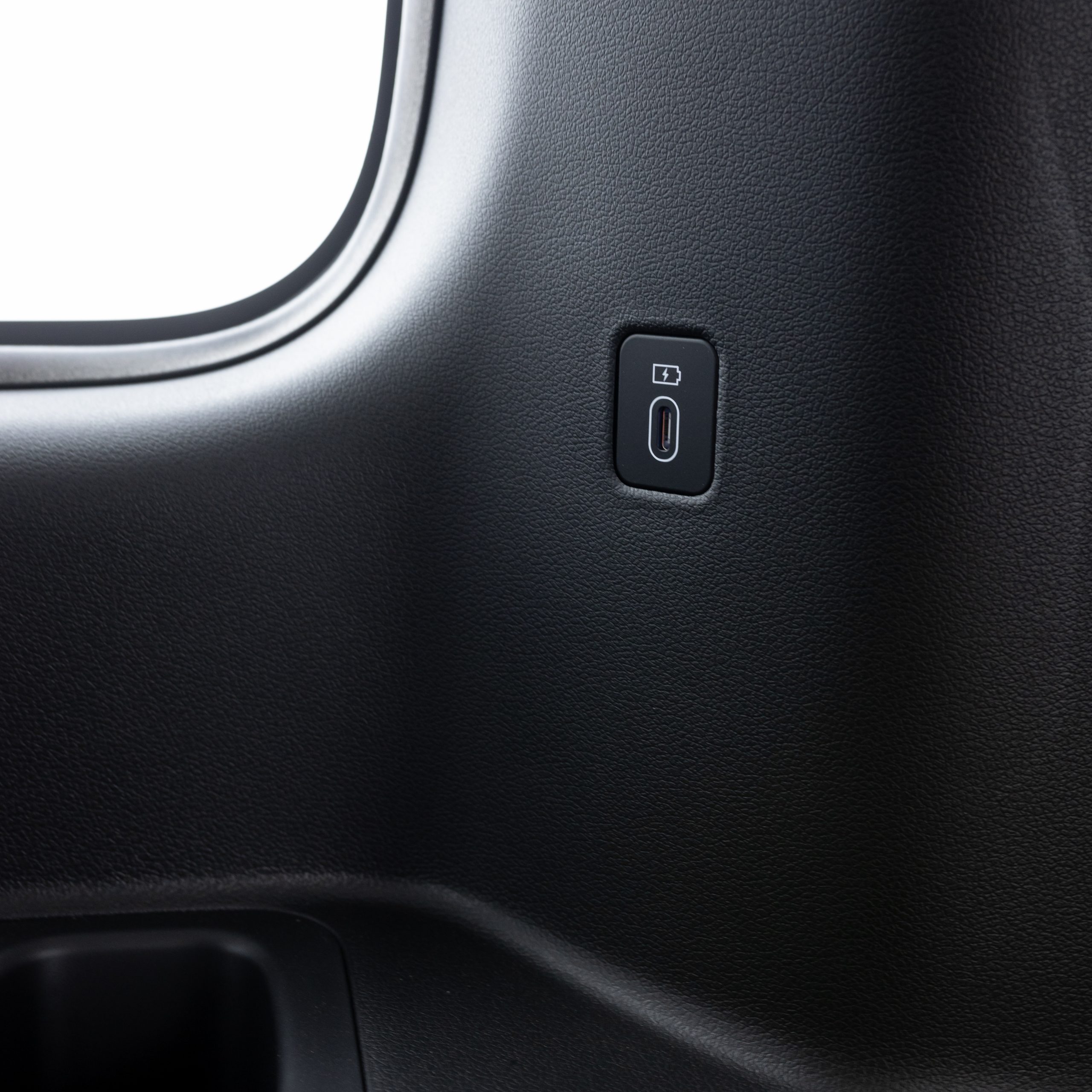 هيونداي – ستاريا بنزين – 9 راكب , 3500 سي سي-2026