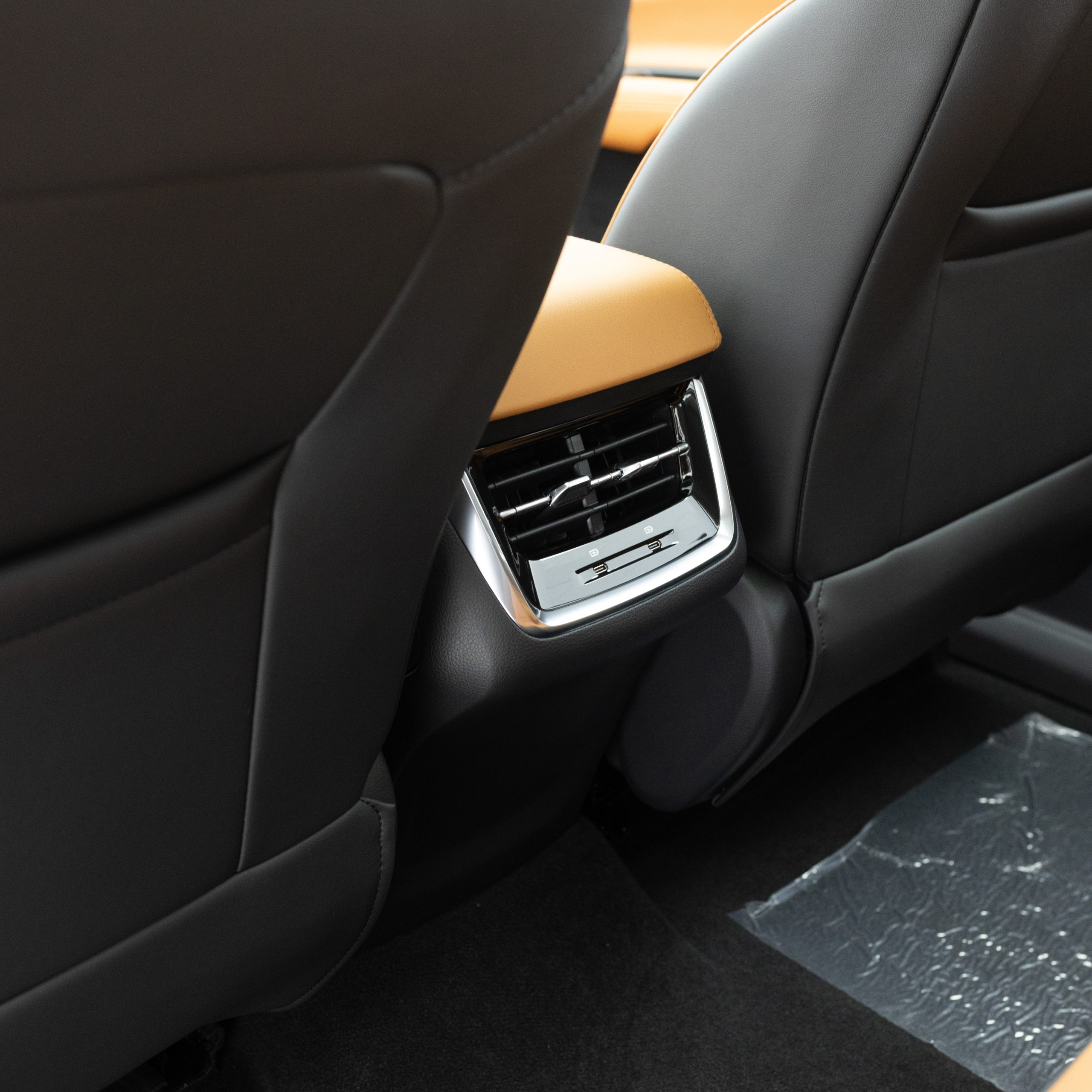 فورد – تريتوري تيتانيوم – 1800 سي سي 2026