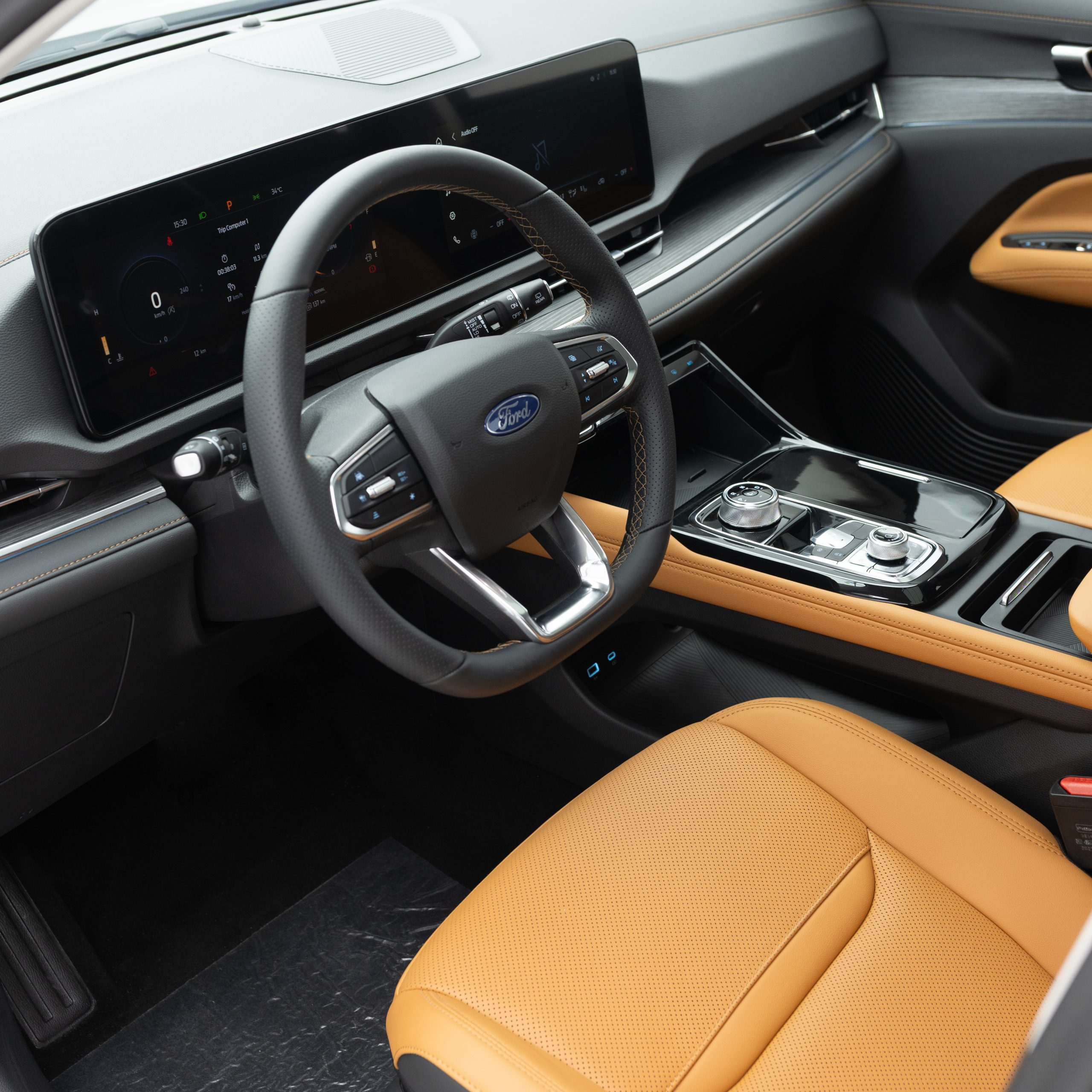 فورد – تريتوري تيتانيوم – 1800 سي سي 2026