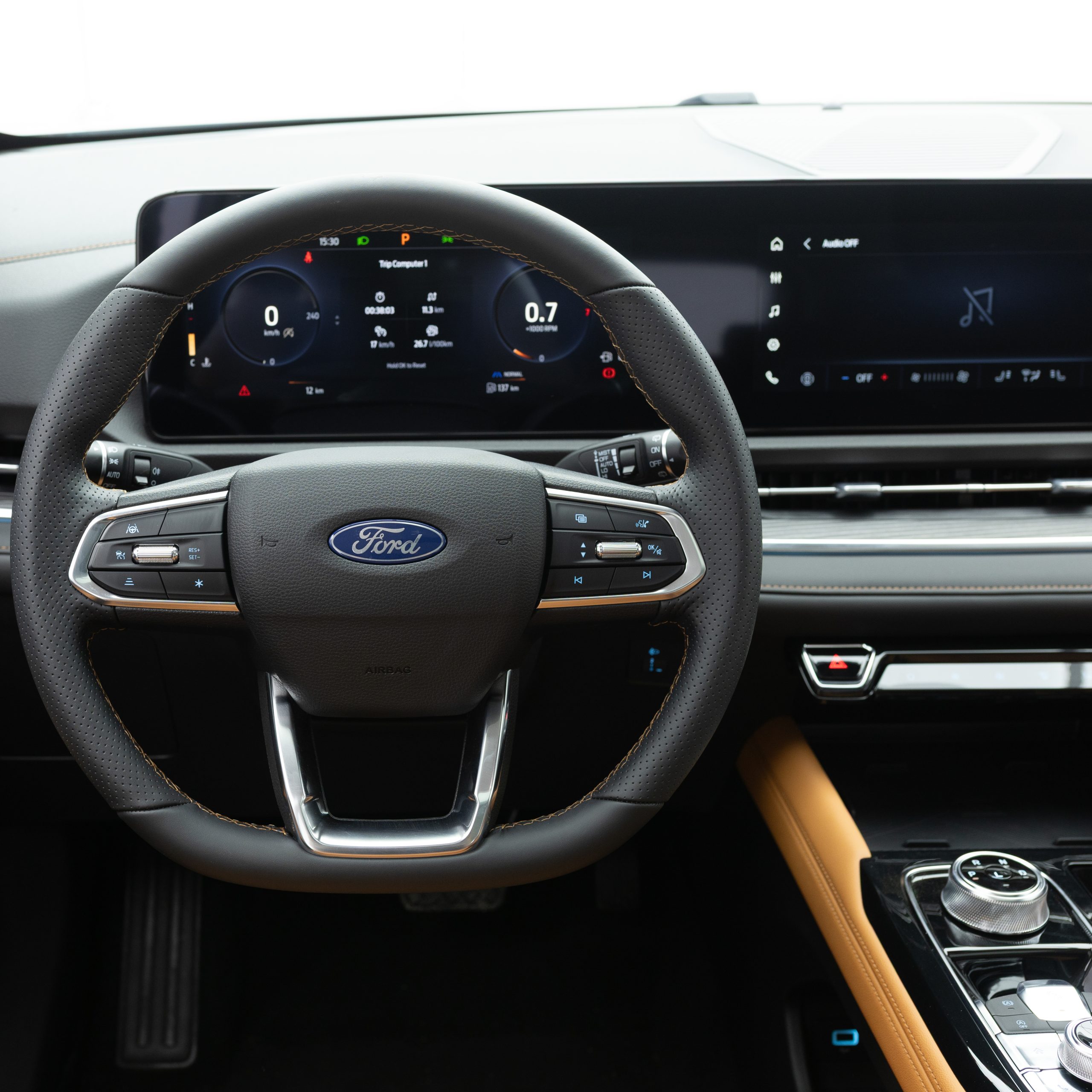 فورد – تريتوري تيتانيوم – 1800 سي سي 2026