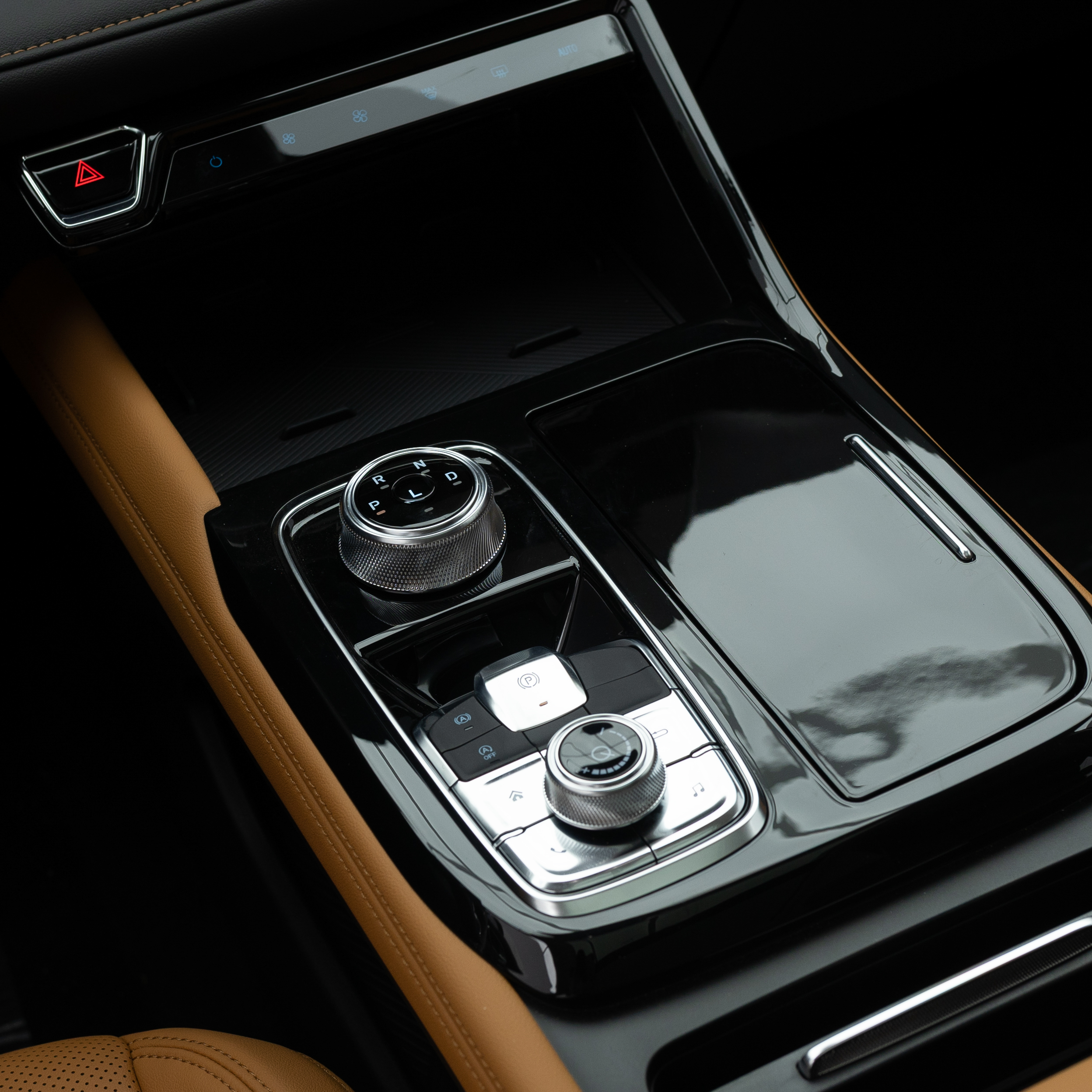 فورد – تريتوري تيتانيوم – 1800 سي سي 2026